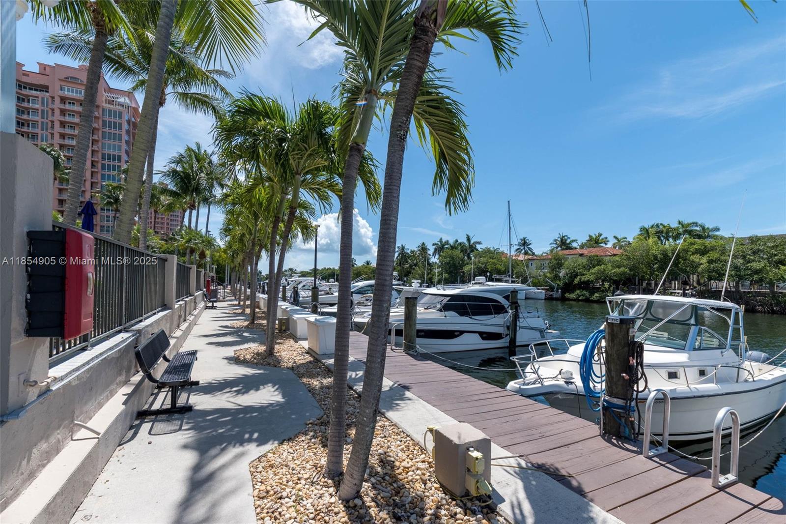 GABLES WATERWAY TOWERS CO - Residential Lease