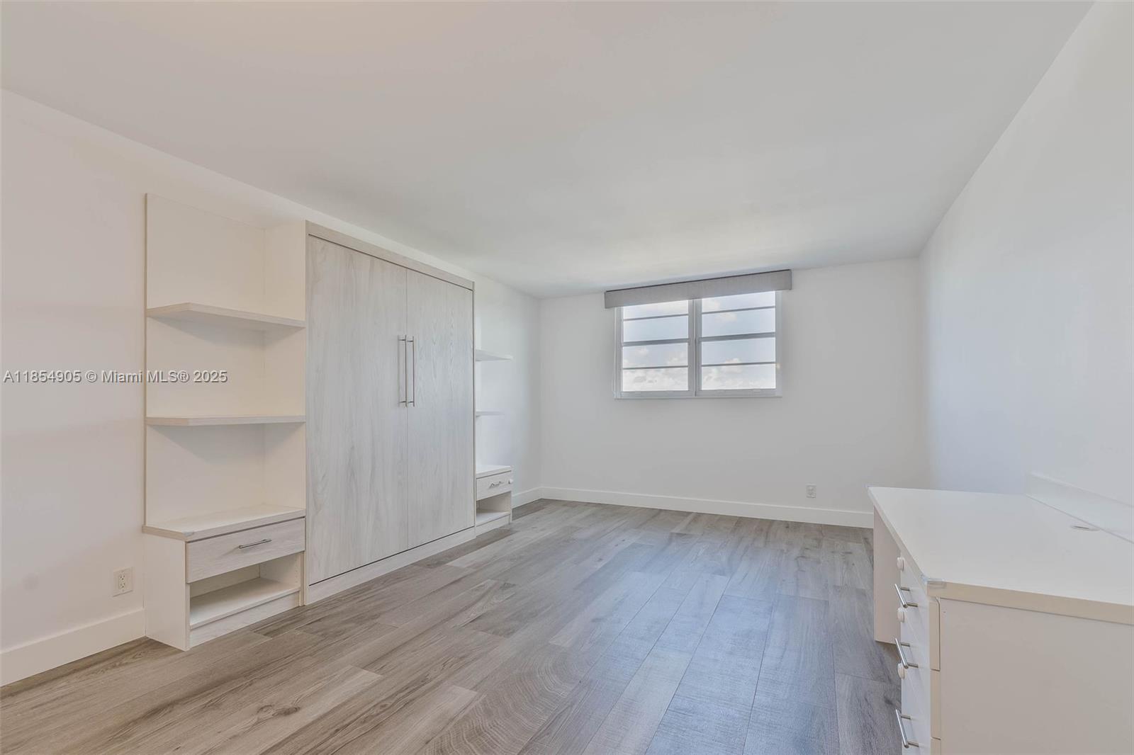 GABLES WATERWAY TOWERS CO - Residential Lease