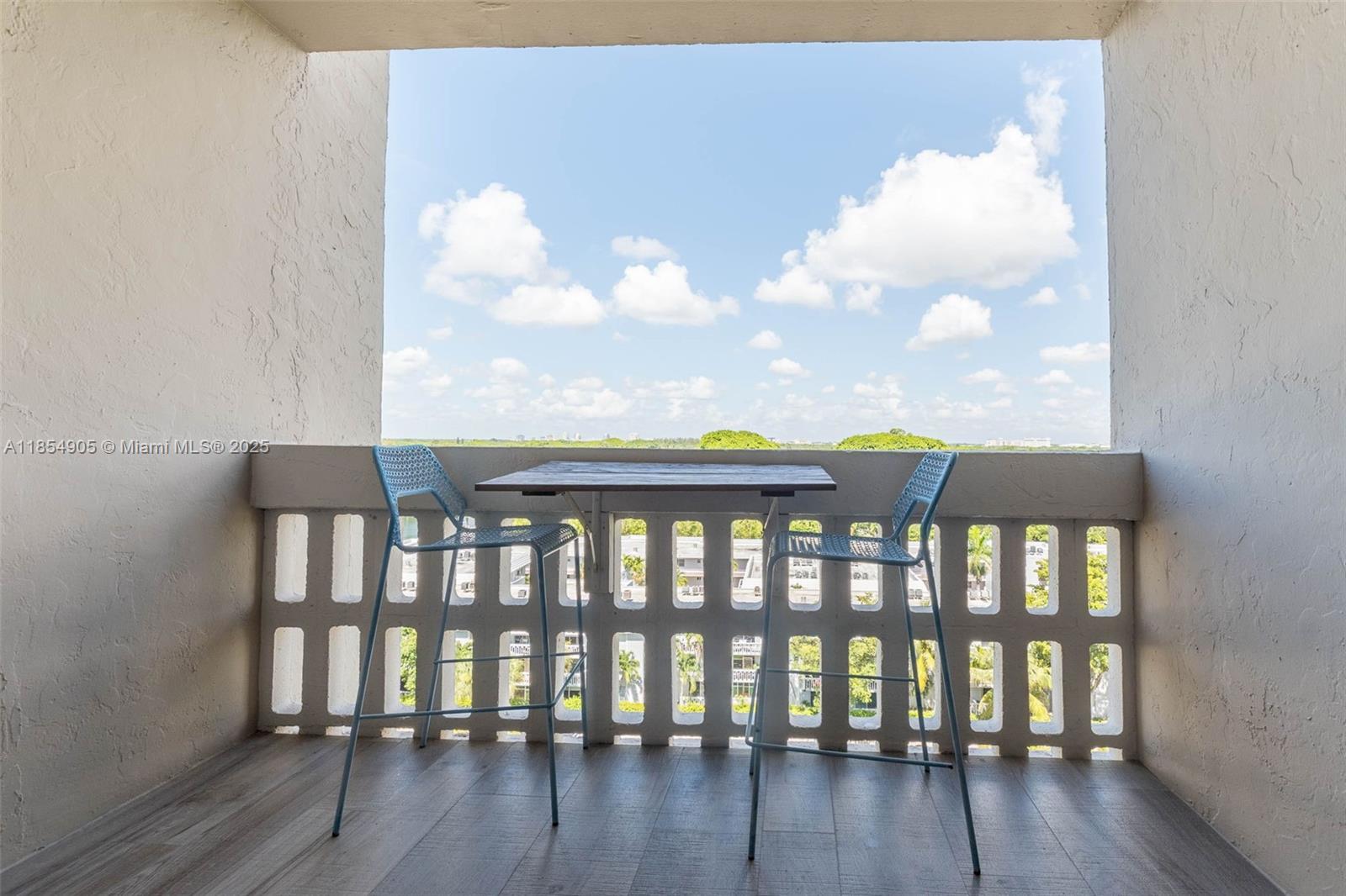 GABLES WATERWAY TOWERS CO - Residential Lease