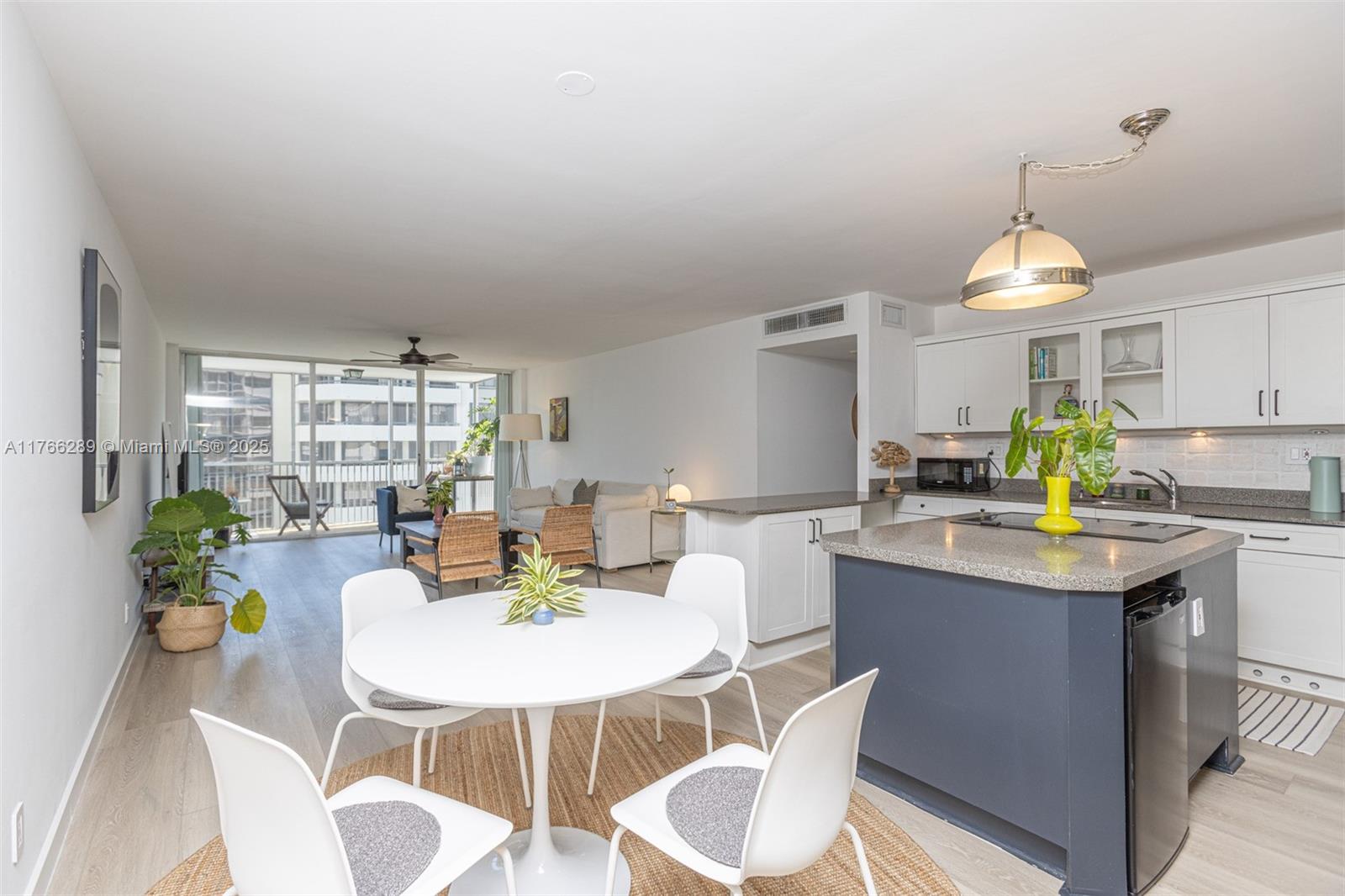 Property for Sale at 150 Ocean Lane Dr 7F, Key Biscayne, Miami-Dade County, Florida - Bedrooms: 2 
Bathrooms: 2  - $825,000