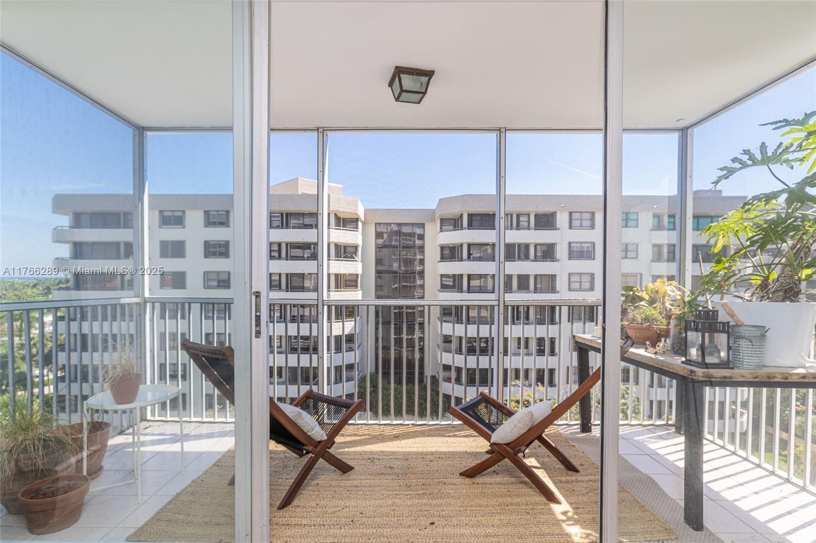 ISLAND BREAKERS CONDO - Residential