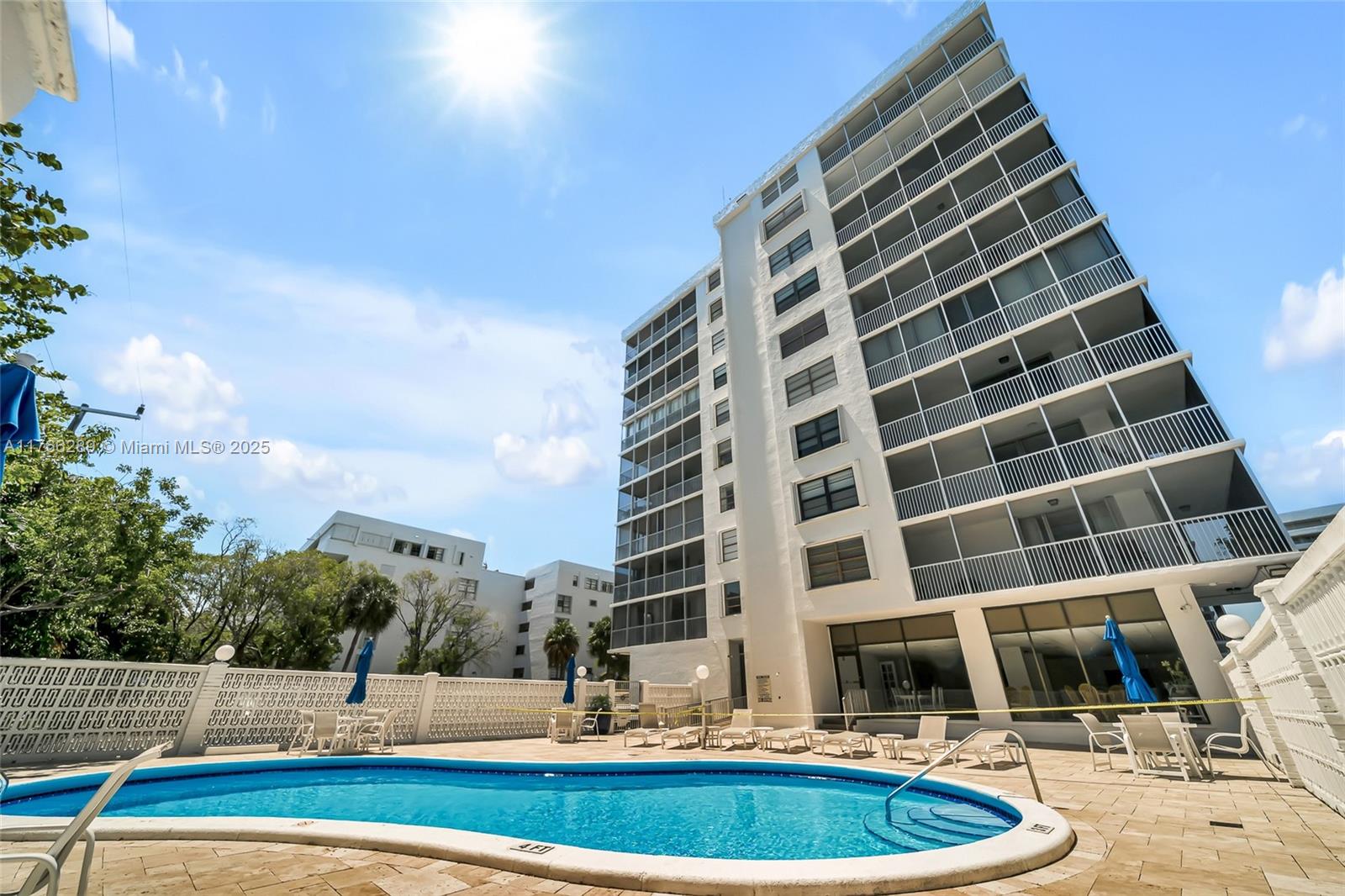 ISLAND BREAKERS CONDO - Residential
