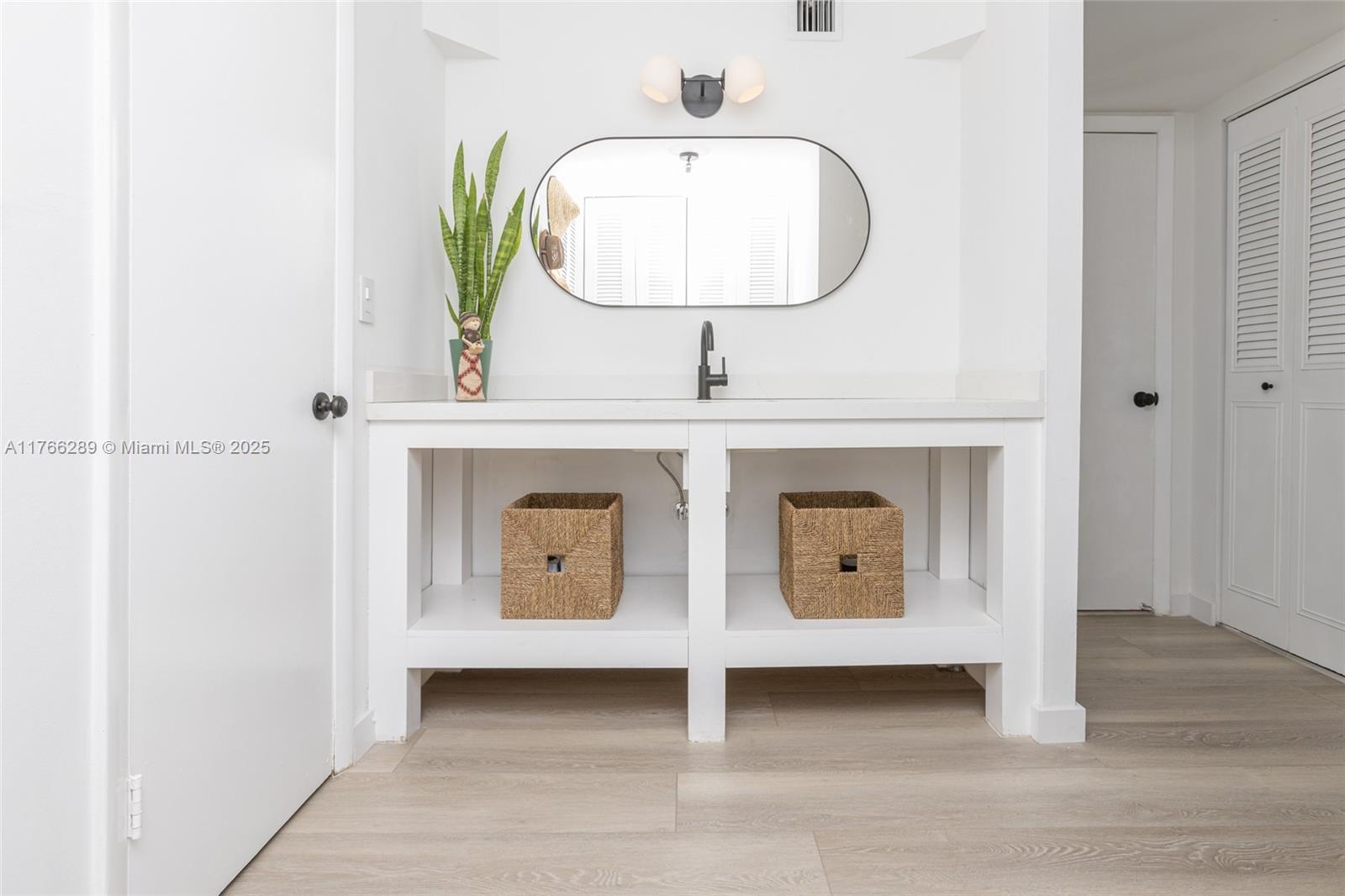 ISLAND BREAKERS CONDO - Residential