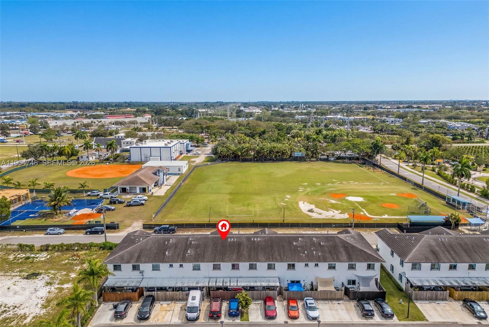 TROPICAL BREEZE TOWNHOUSE - Residential