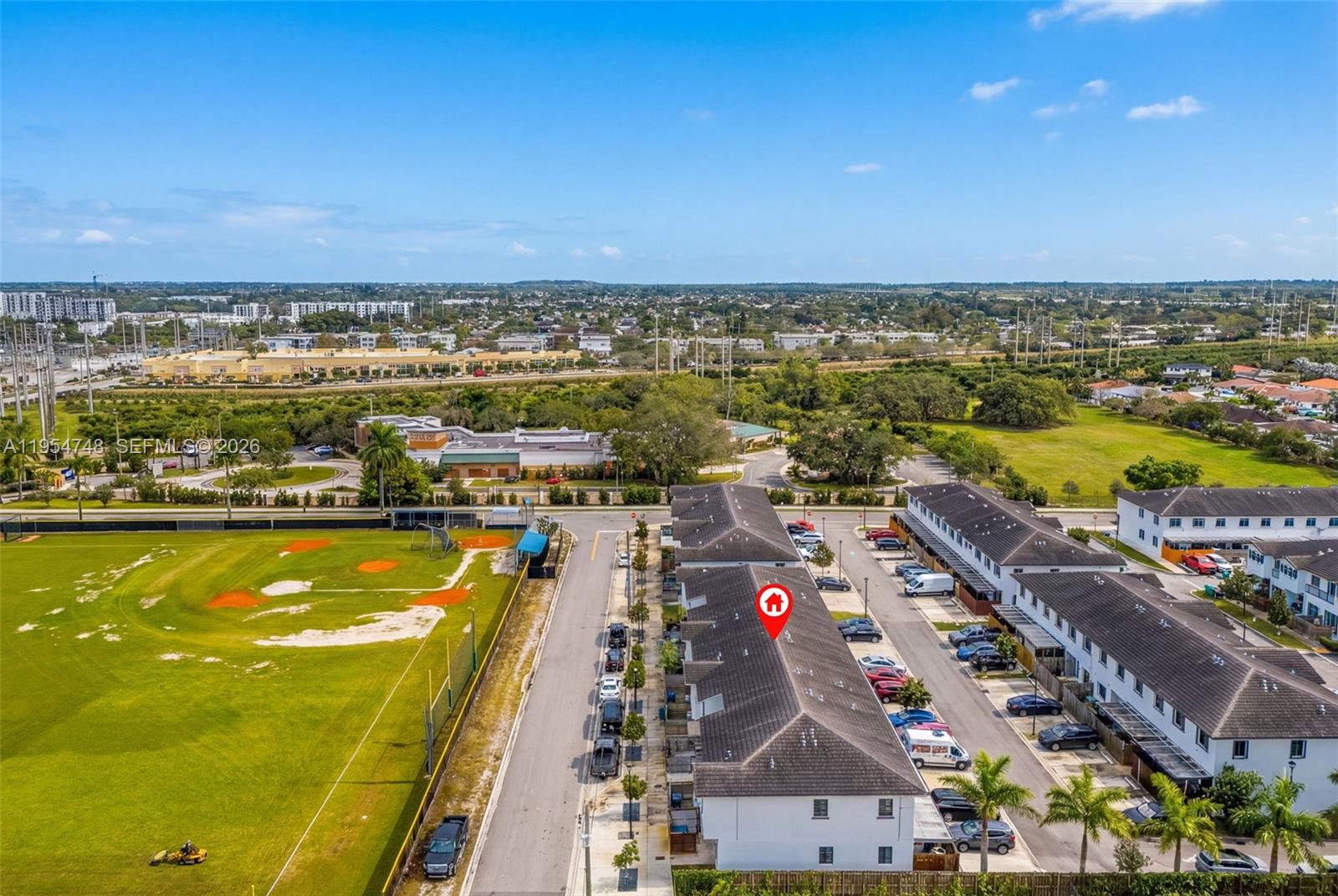 TROPICAL BREEZE TOWNHOUSE - Residential