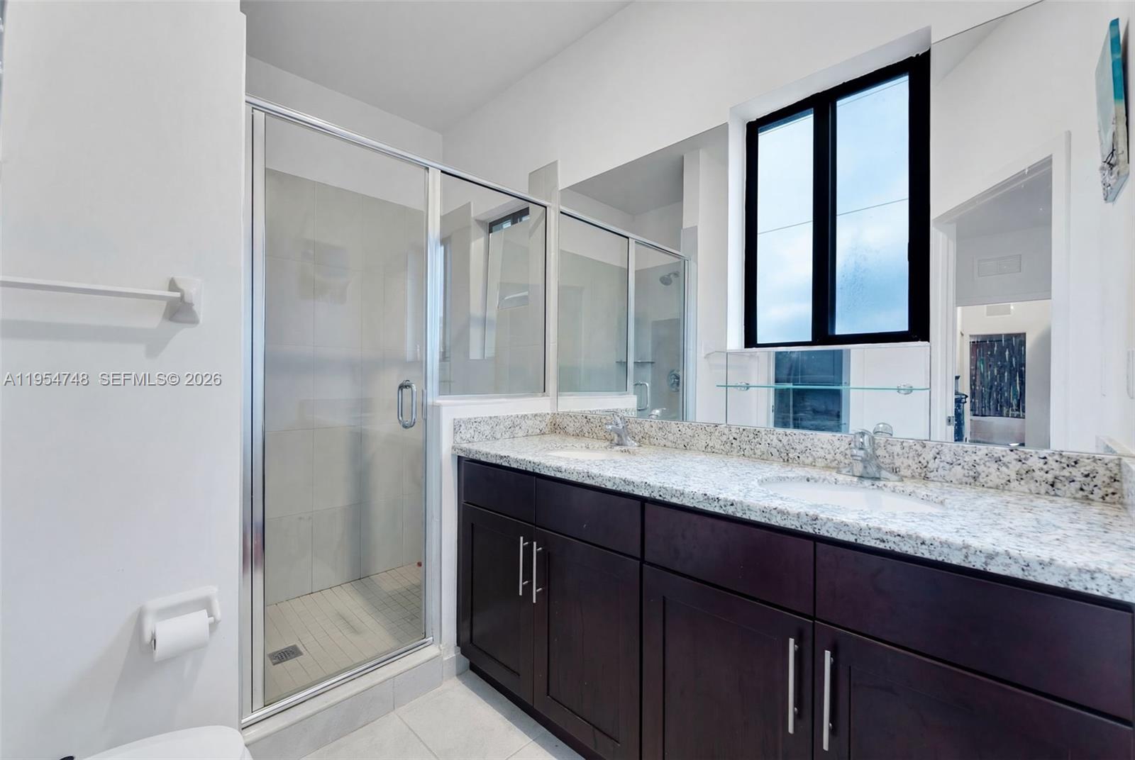 TROPICAL BREEZE TOWNHOUSE - Residential