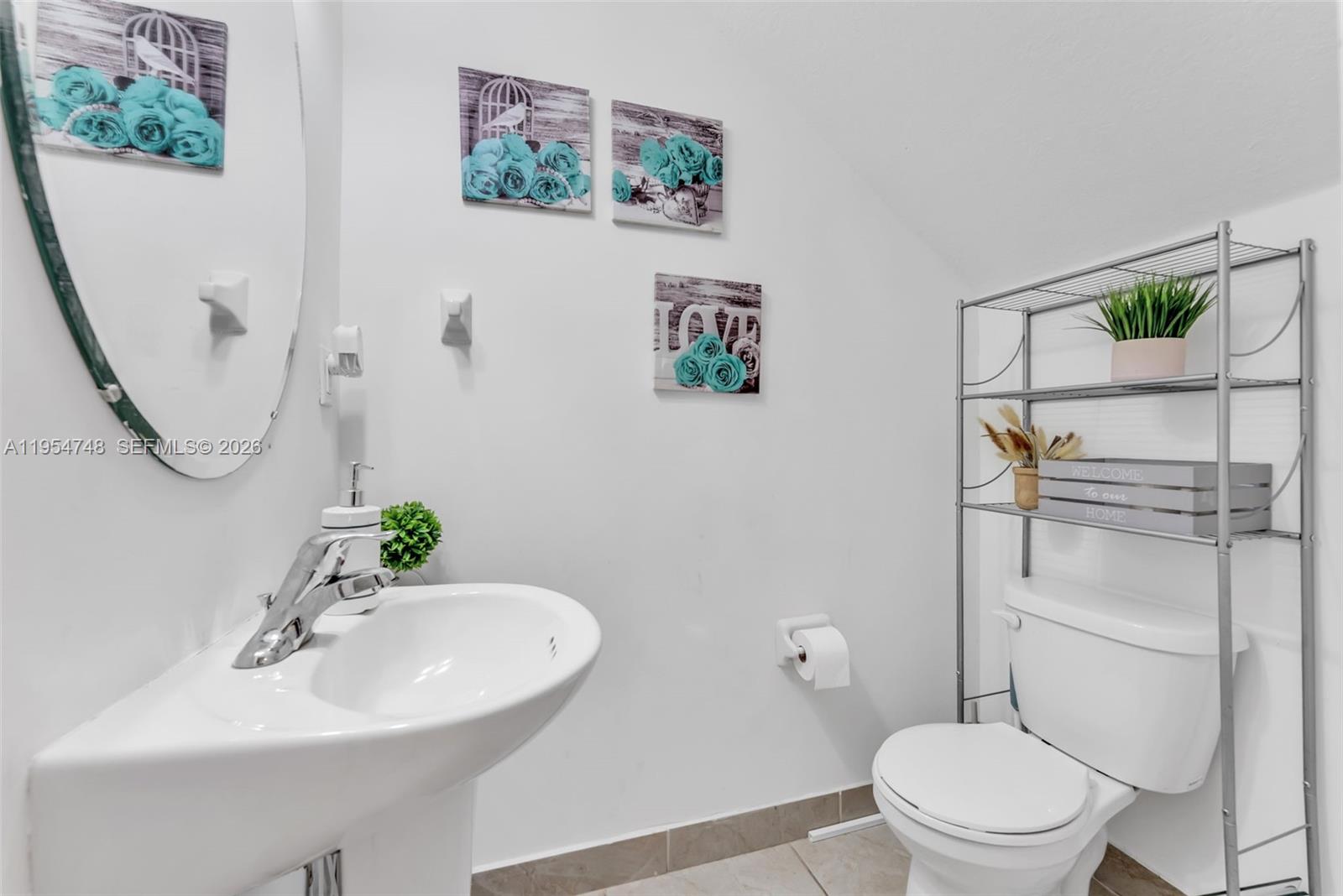 TROPICAL BREEZE TOWNHOUSE - Residential