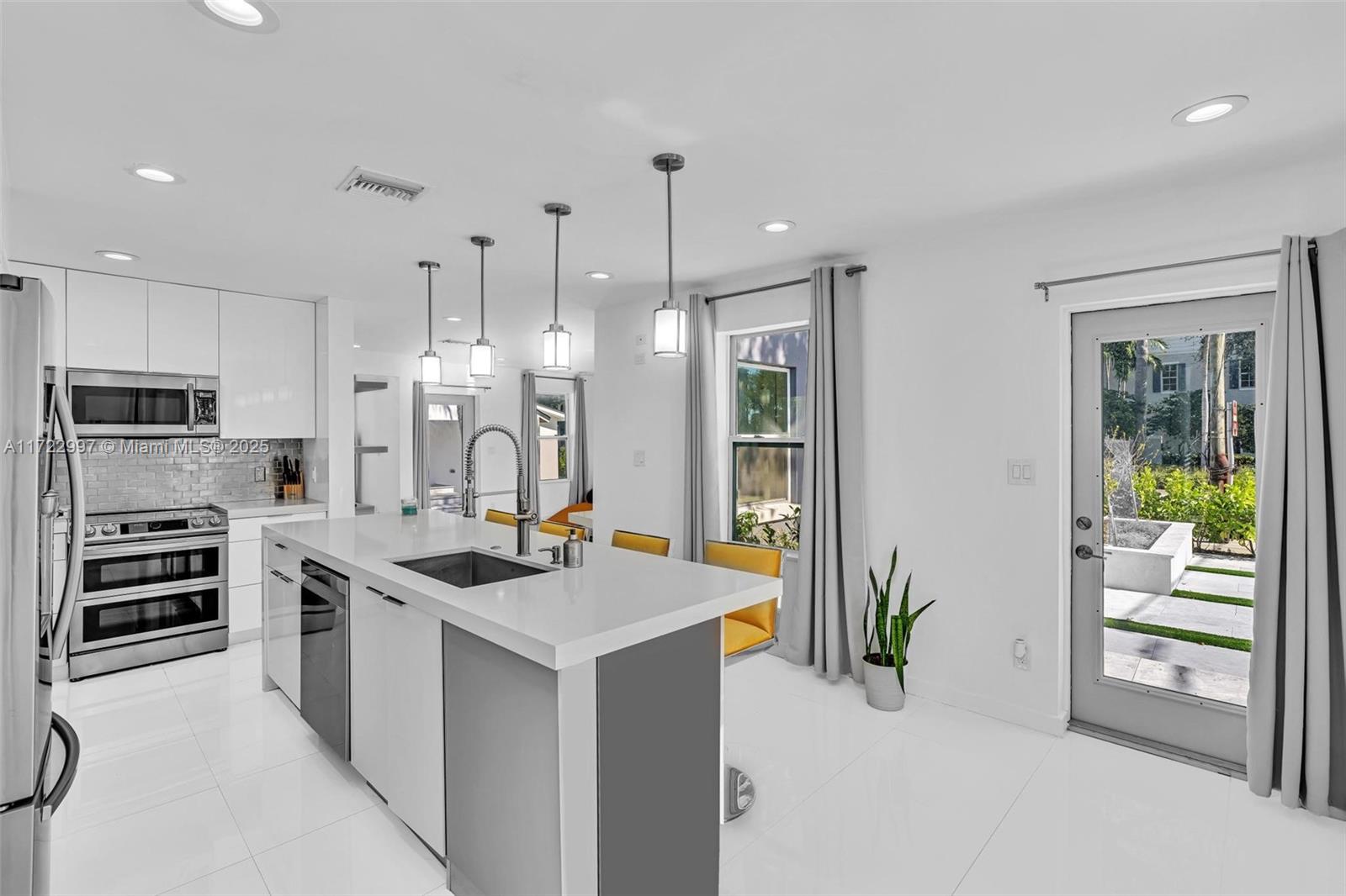 OSCEOLA PARK - Residential Lease