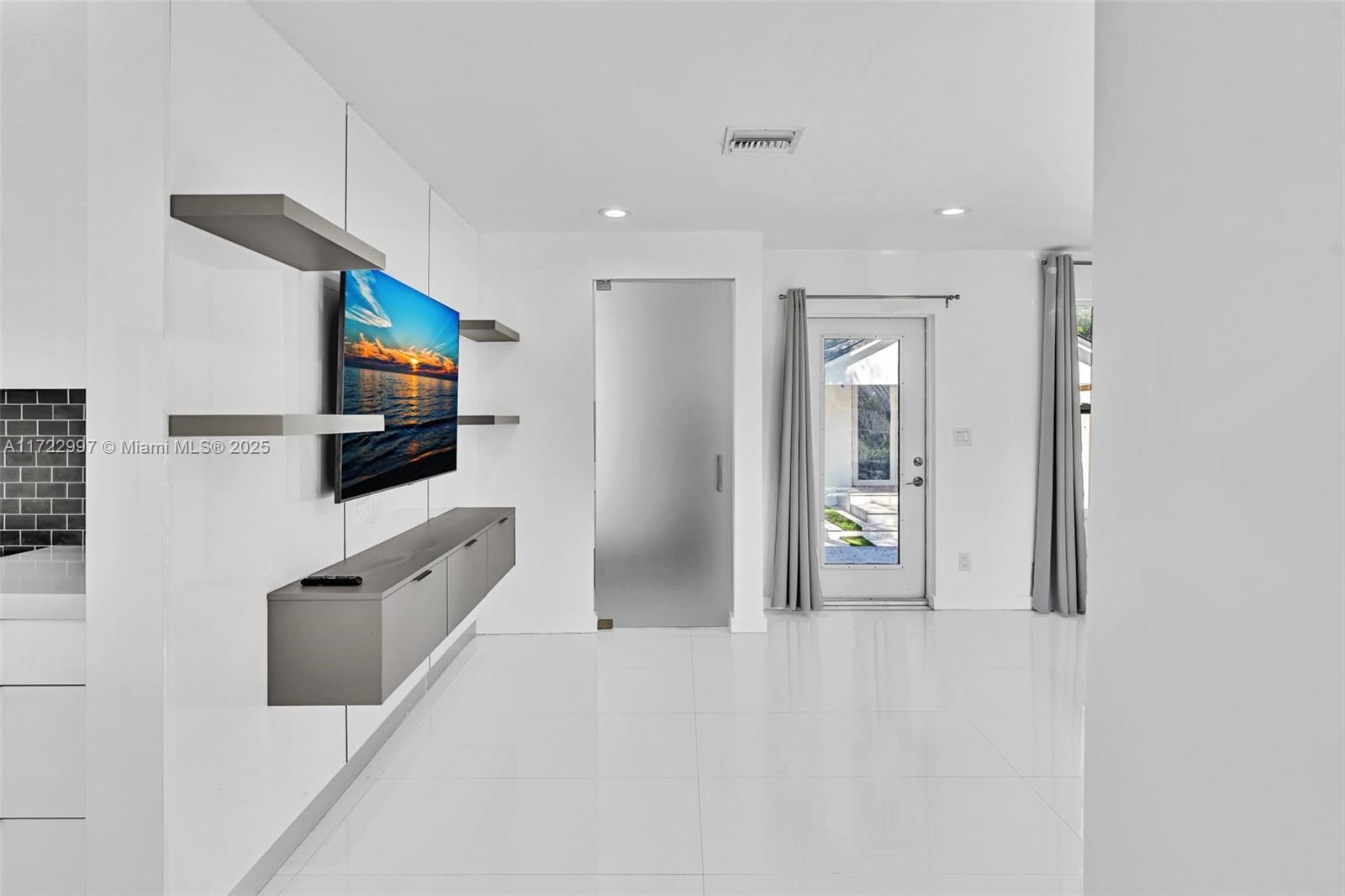 OSCEOLA PARK - Residential Lease