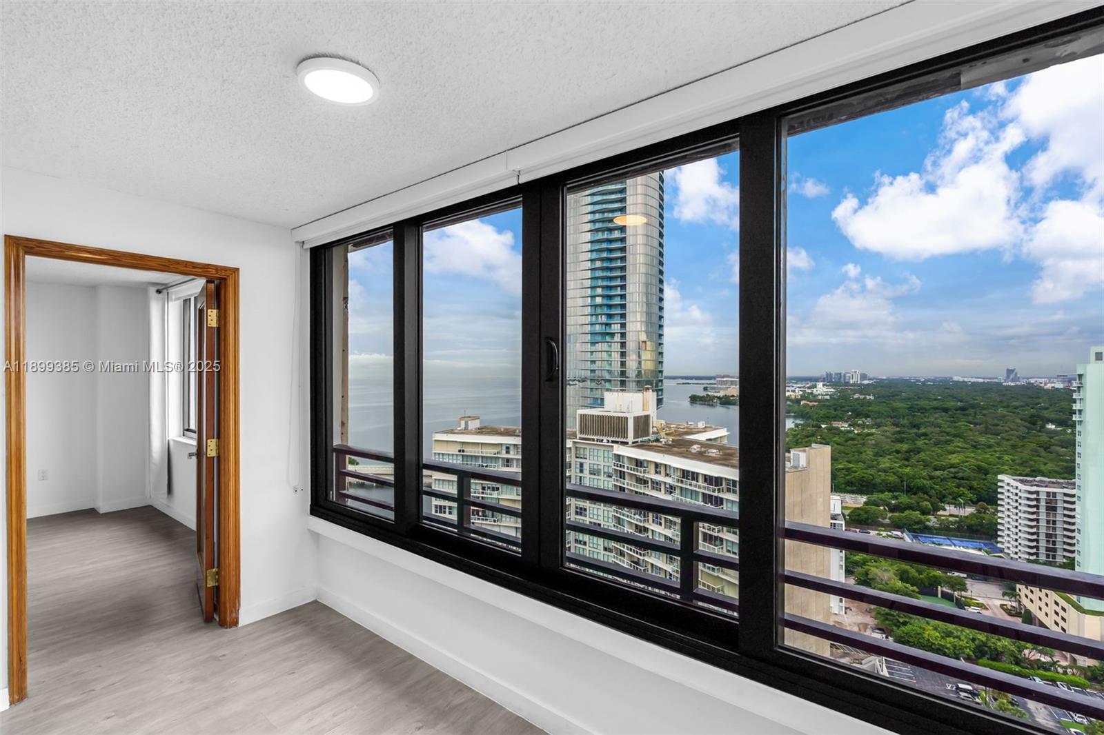 BRICKELL BAY CLUB CONDO - Residential