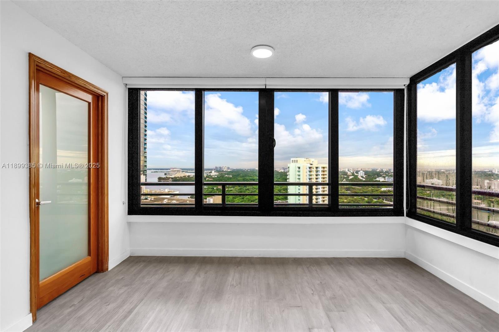 2333 Brickell Ave PH208