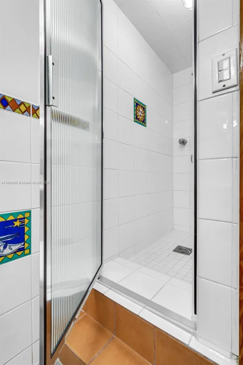 Miami, Florida 33129, United States, 1 Bedroom Bedrooms, ,2 BathroomsBathrooms,Residential,Active,230538