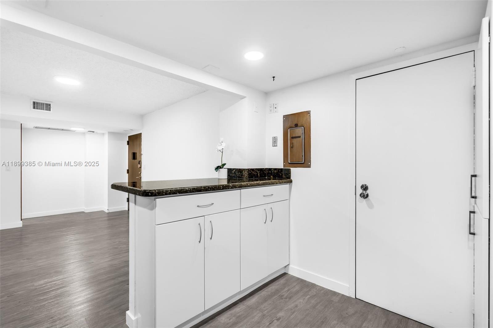 BRICKELL BAY CLUB CONDO - Residential