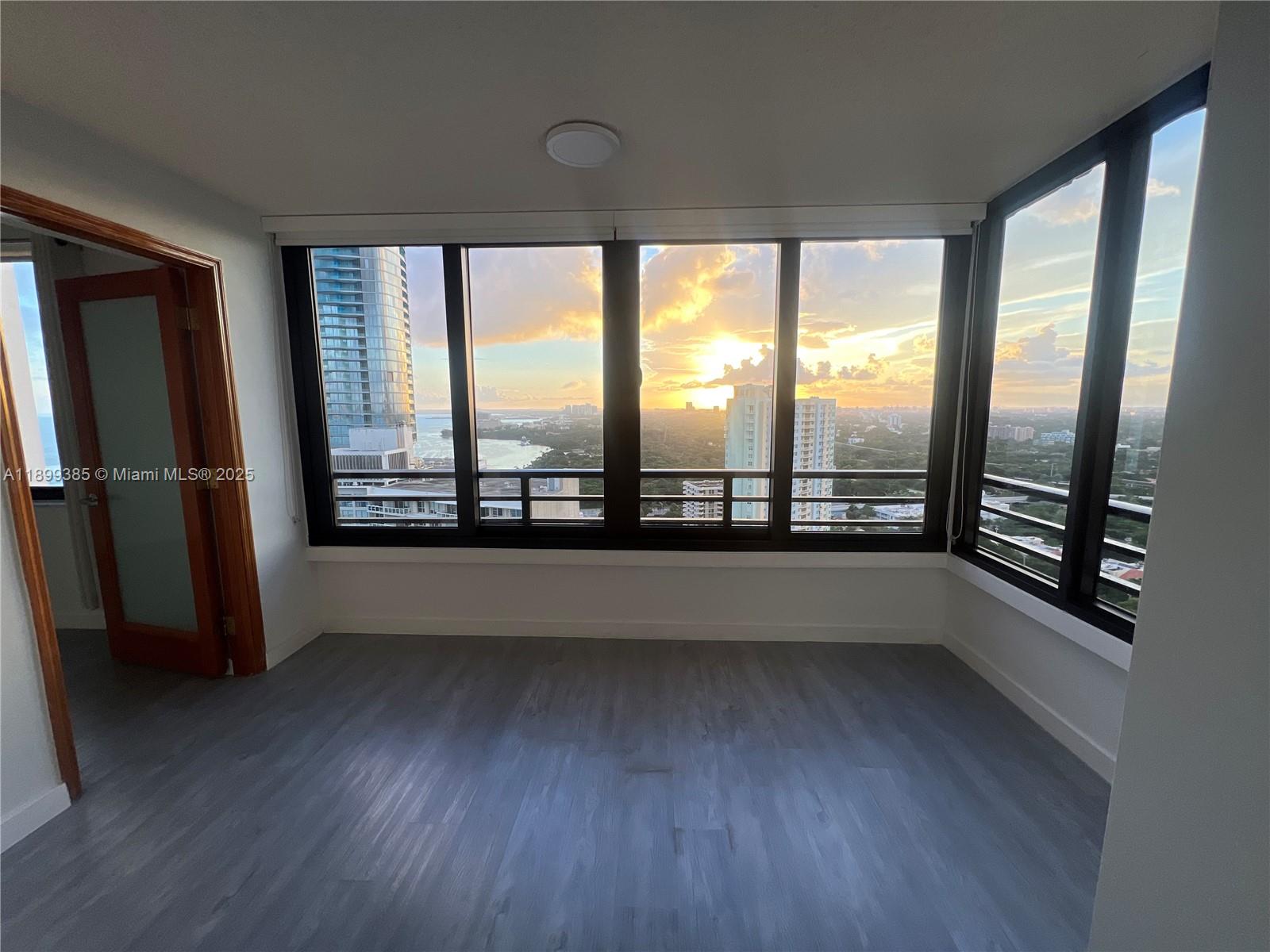 2333 Brickell Ave PH208