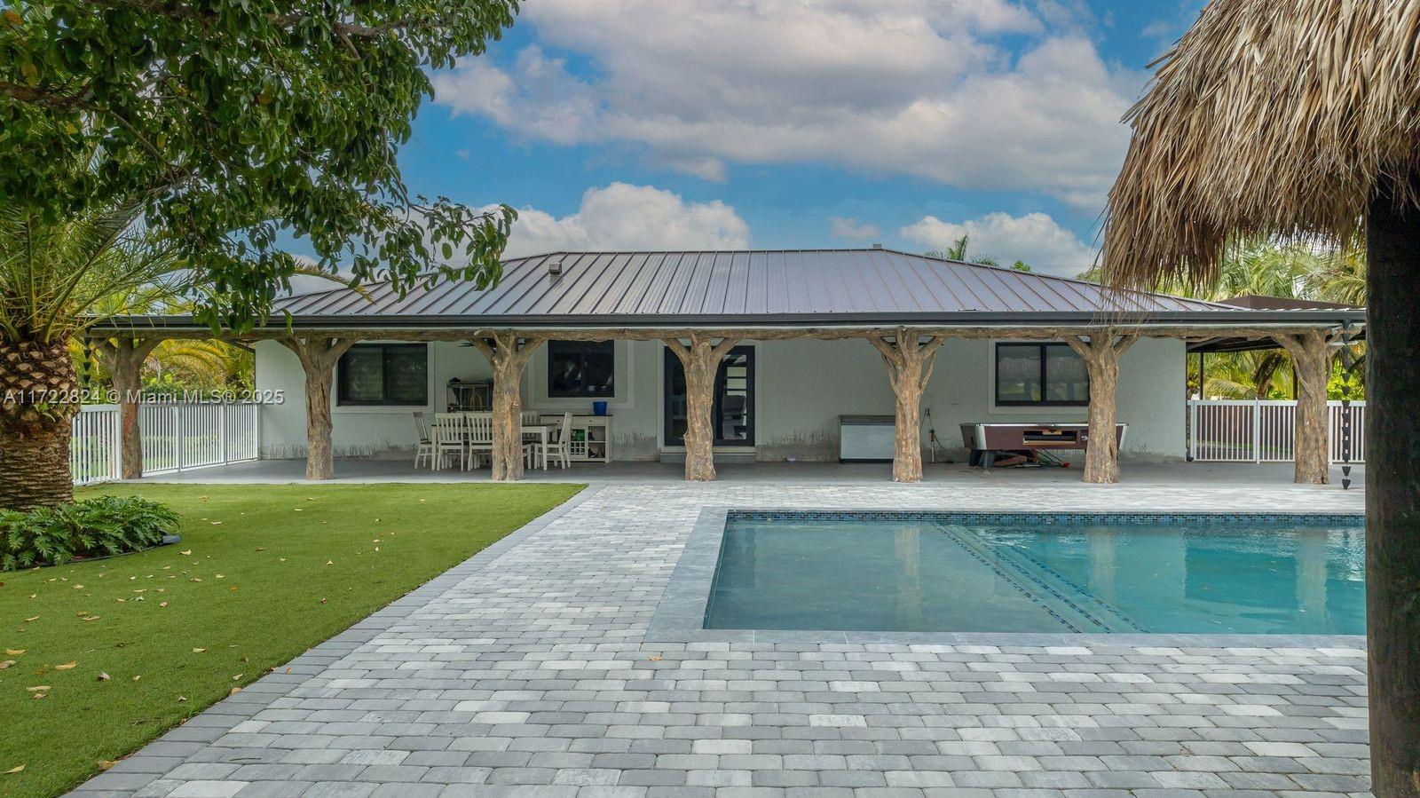 HOMESTEAD - Residential