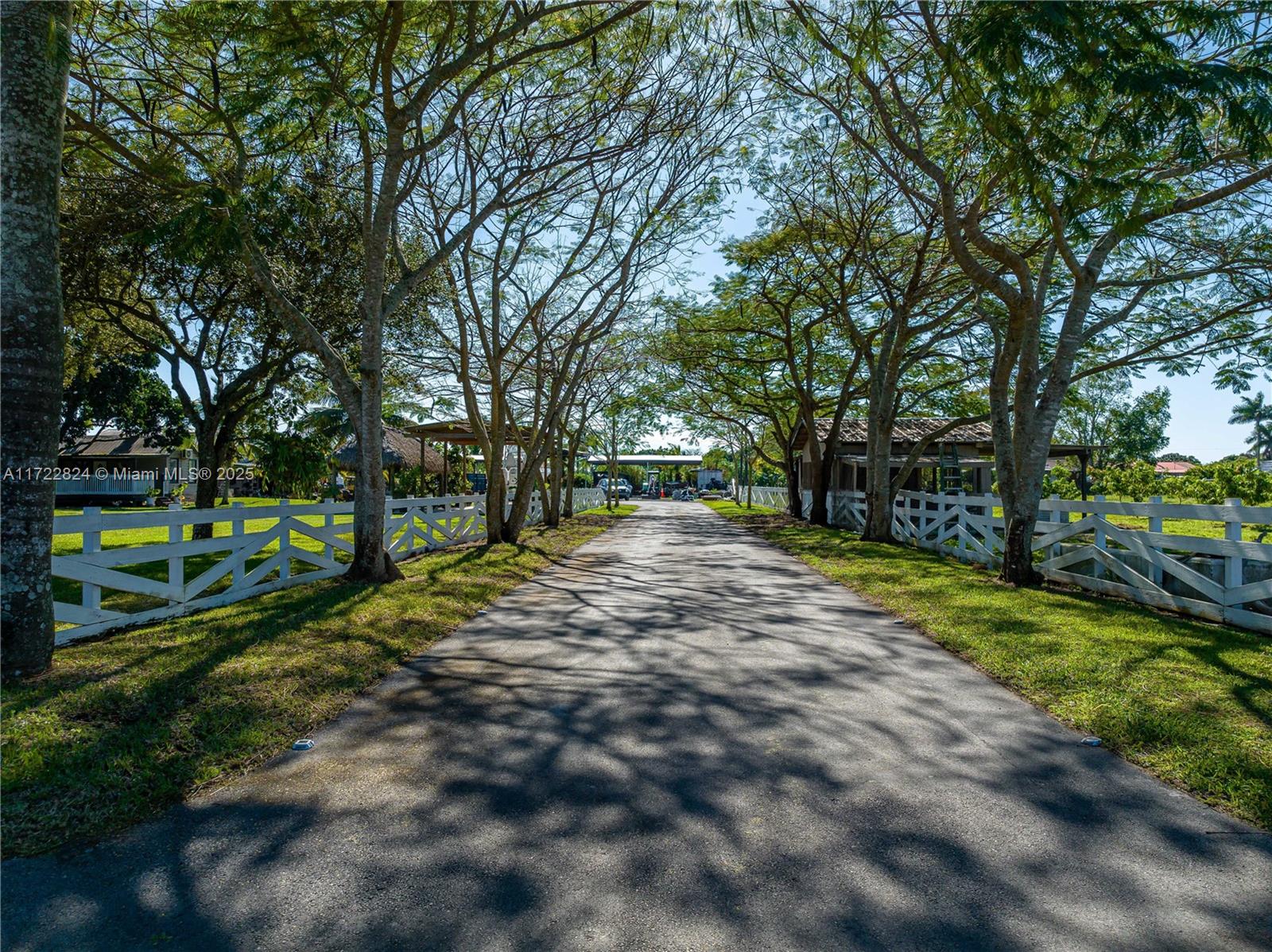 19780 Sw 198th St, Miami, Broward County, Florida - 4 Bedrooms  
3 Bathrooms - 