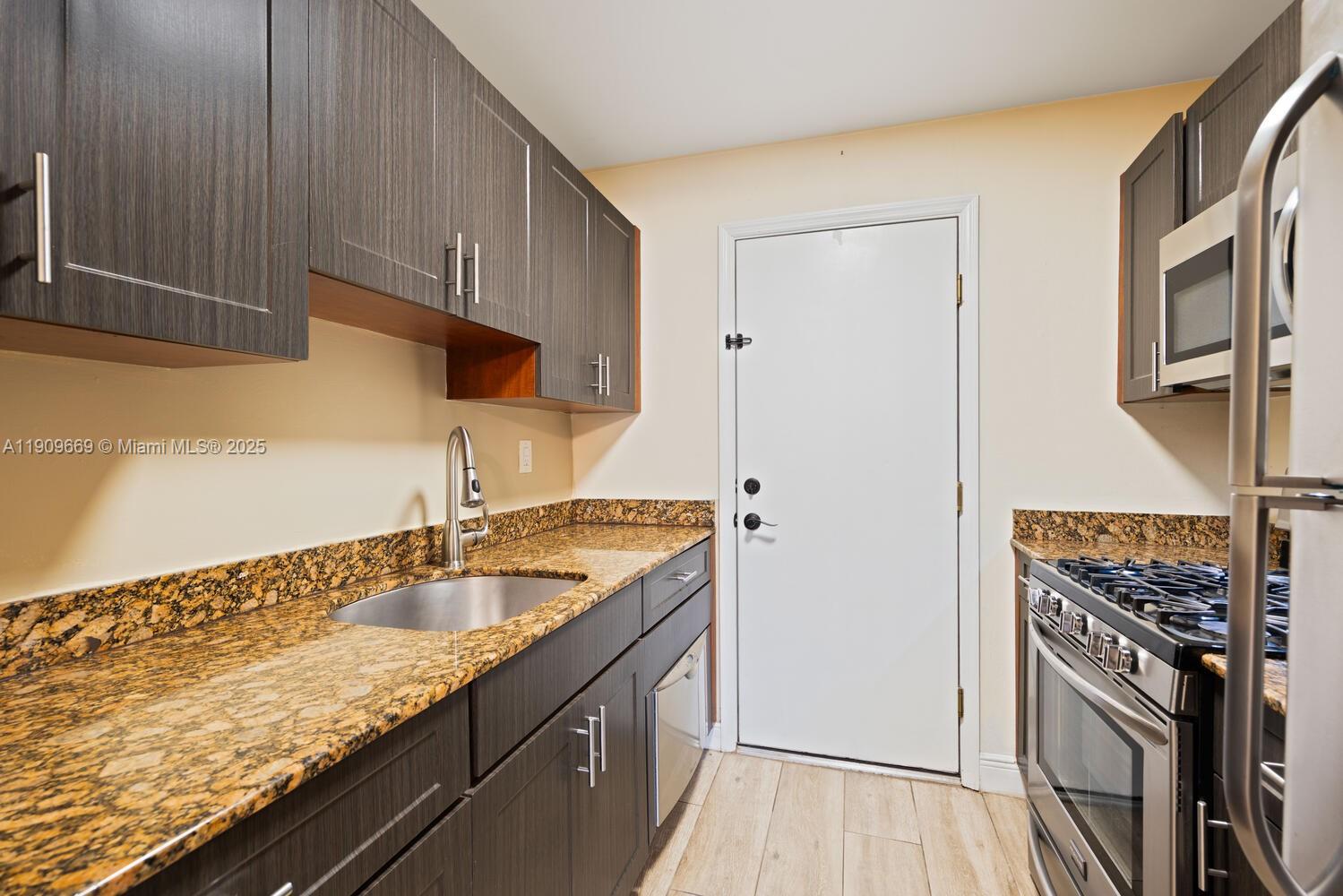 VILLAGIO AT PALMETTO BAY - Residential Lease