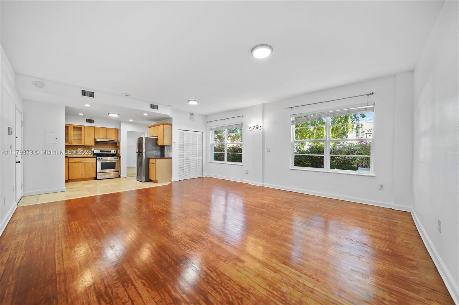 THE FENIMORE CONDO - Residential Lease