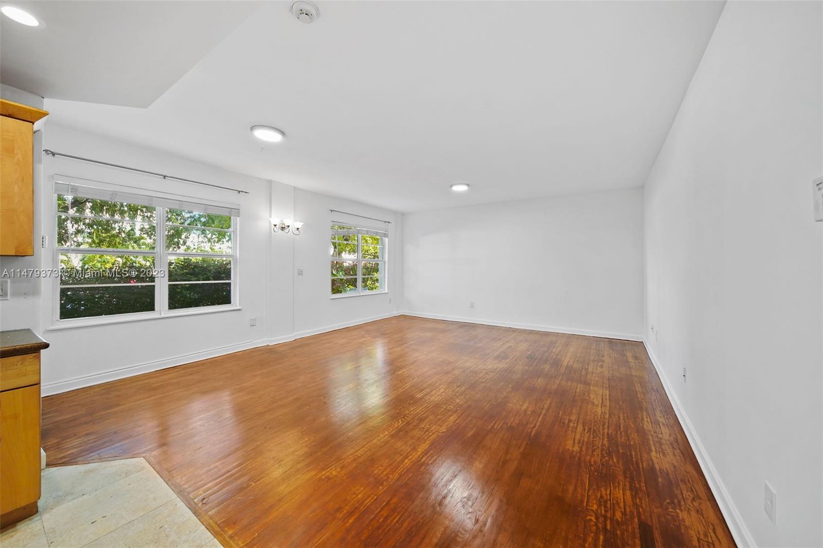 THE FENIMORE CONDO - Residential Lease