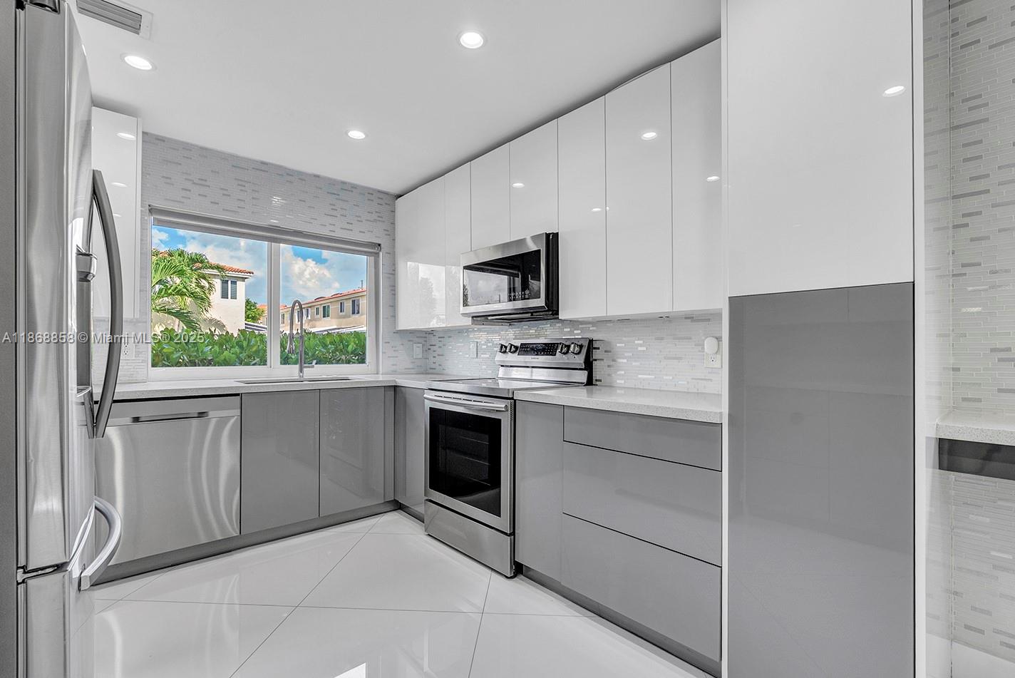 LAKES OF DEER CREEK - Residential