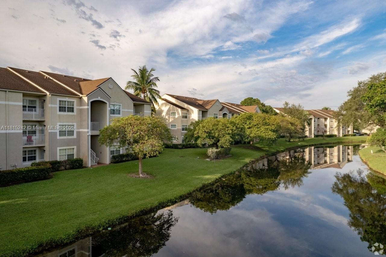 Rental Property at 7575 Hampton Blvd 7583, North Lauderdale, Miami-Dade County, Florida - Bedrooms: 2 
Bathrooms: 2  - $2,205 MO.
