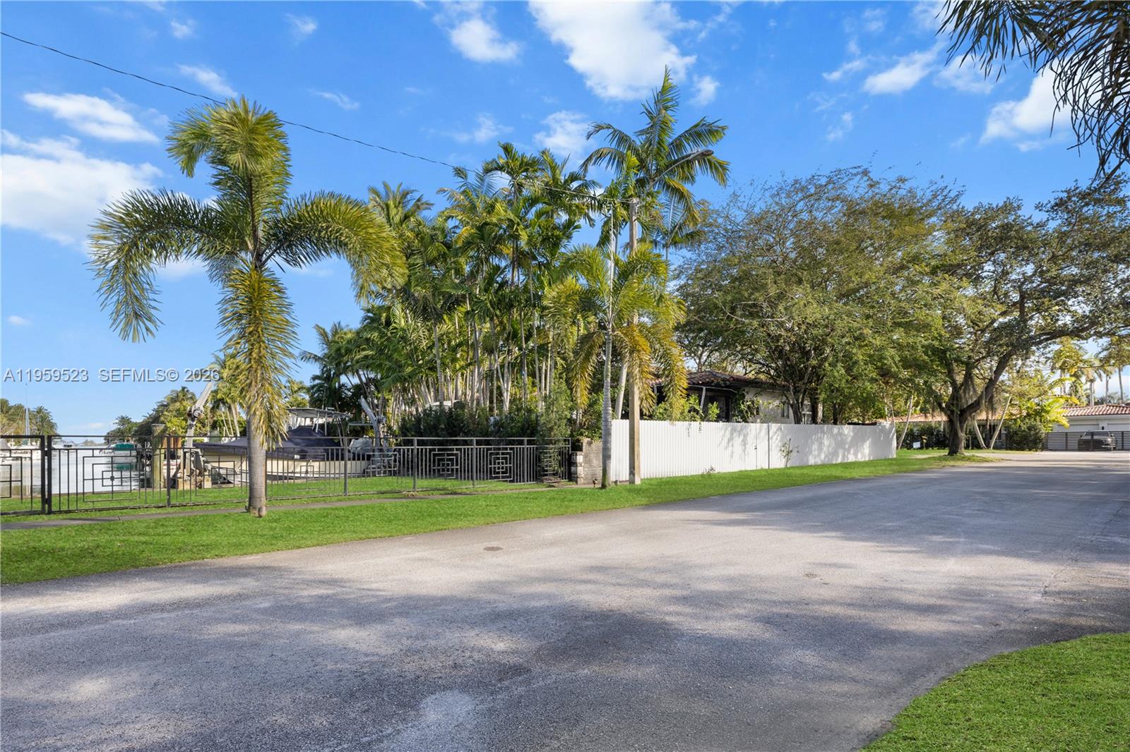 DAVIS HARBOR - Residential