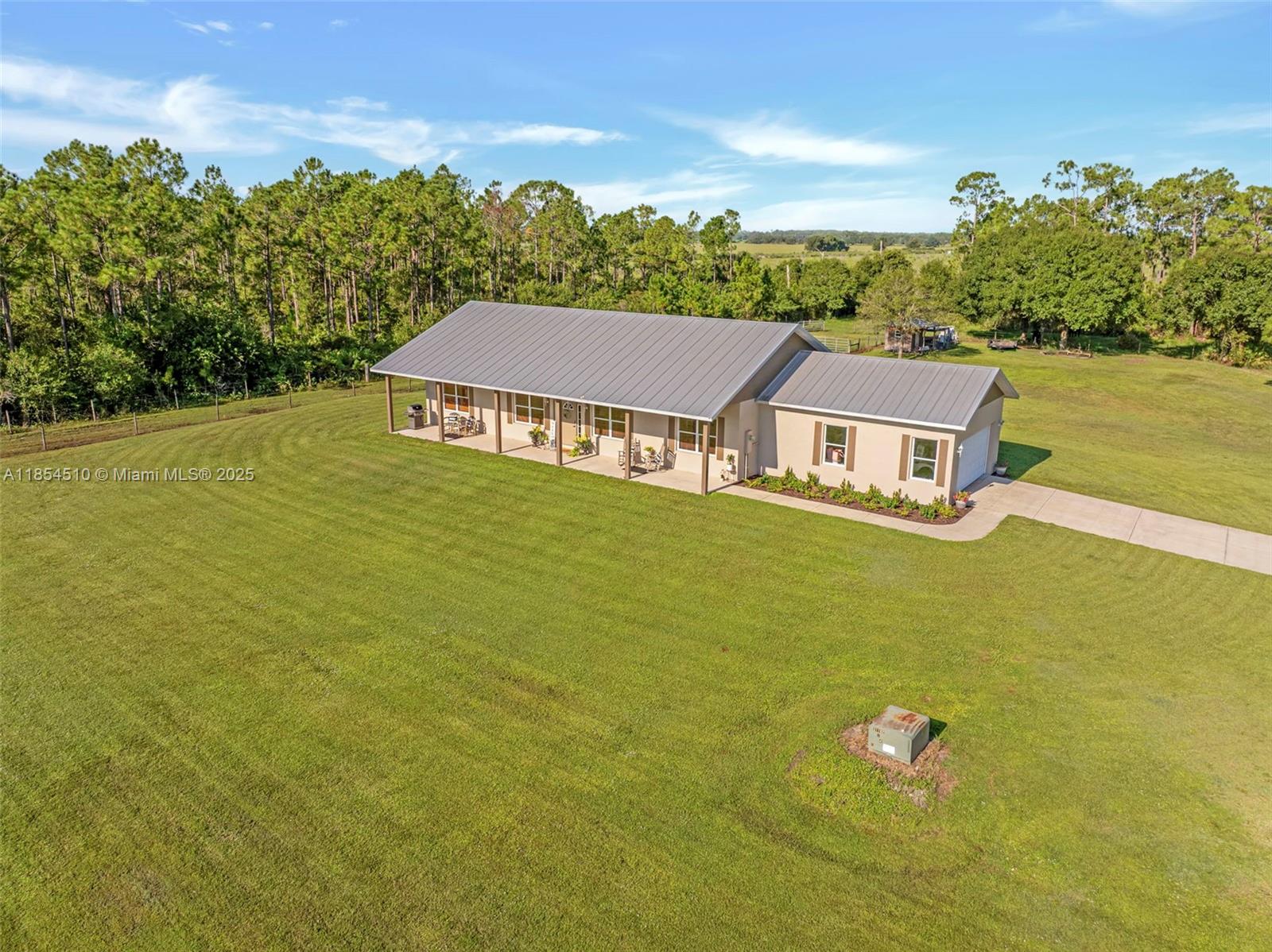 FORT DENAUD ACRES - Residential
