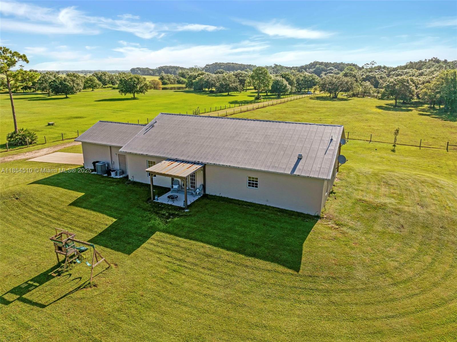 FORT DENAUD ACRES - Residential