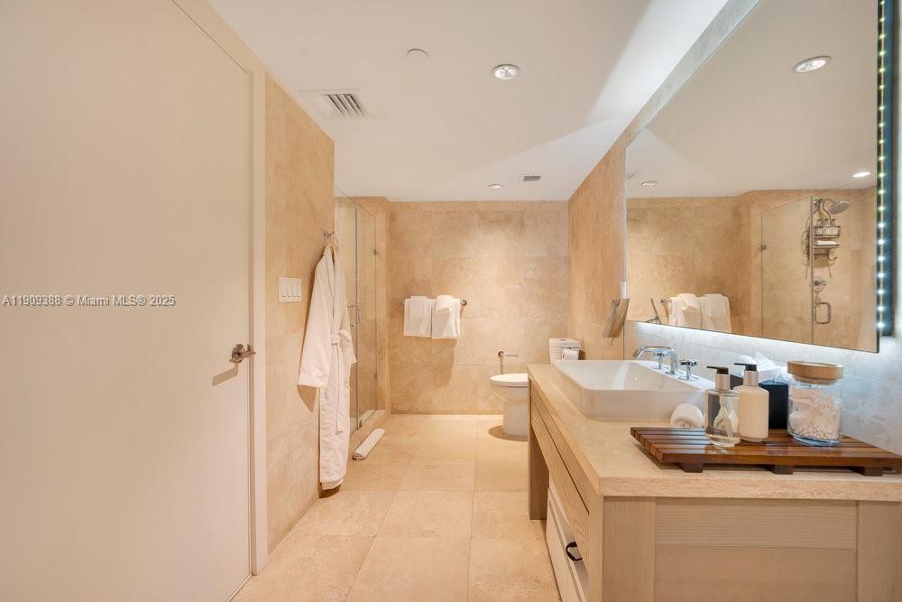 2399 COLLINS AVENUE - Residential Lease