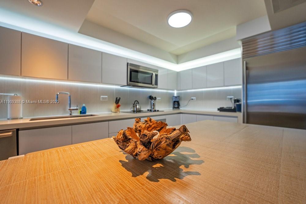 2399 COLLINS AVENUE - Residential Lease