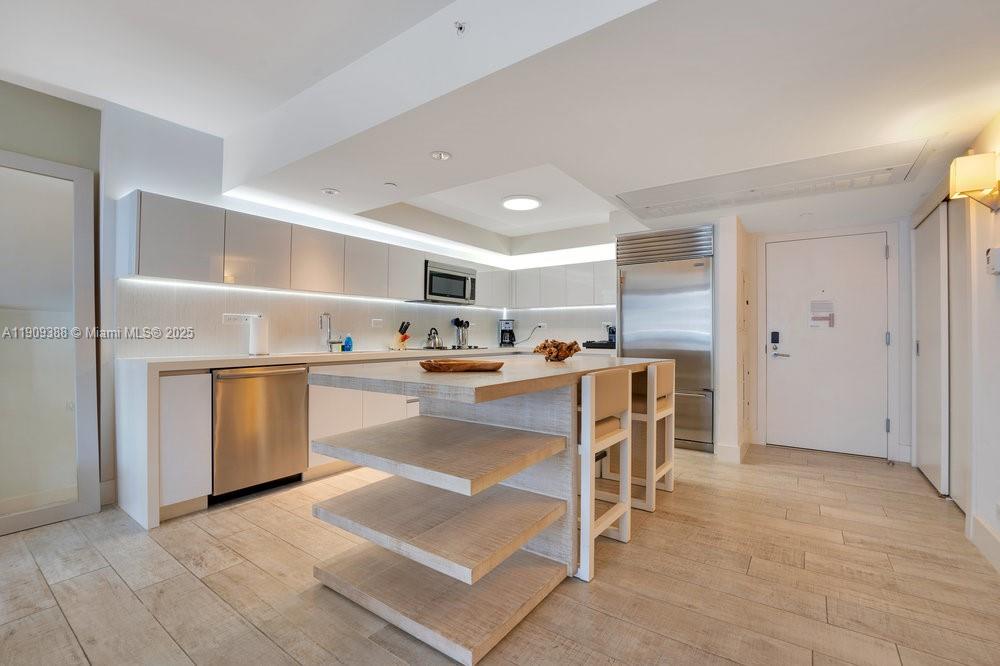 2399 COLLINS AVENUE - Residential Lease