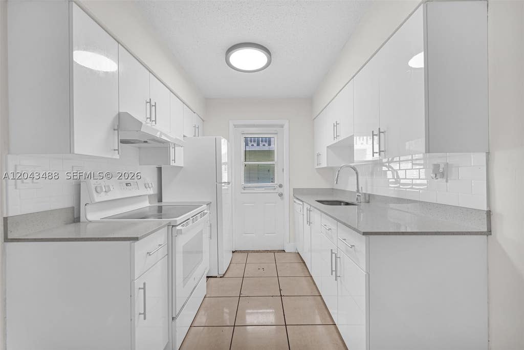 Photo of 861 SW 74 Ter #102 D, North Lauderdale, FL 33068 (MLS # A12043488)