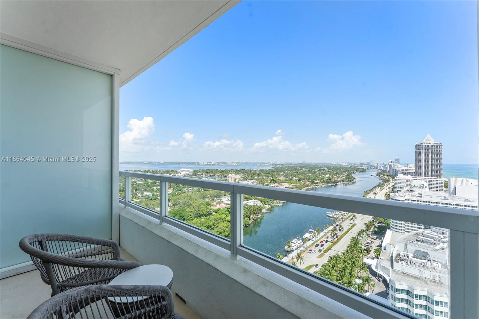 4401 Collins Ave 2907