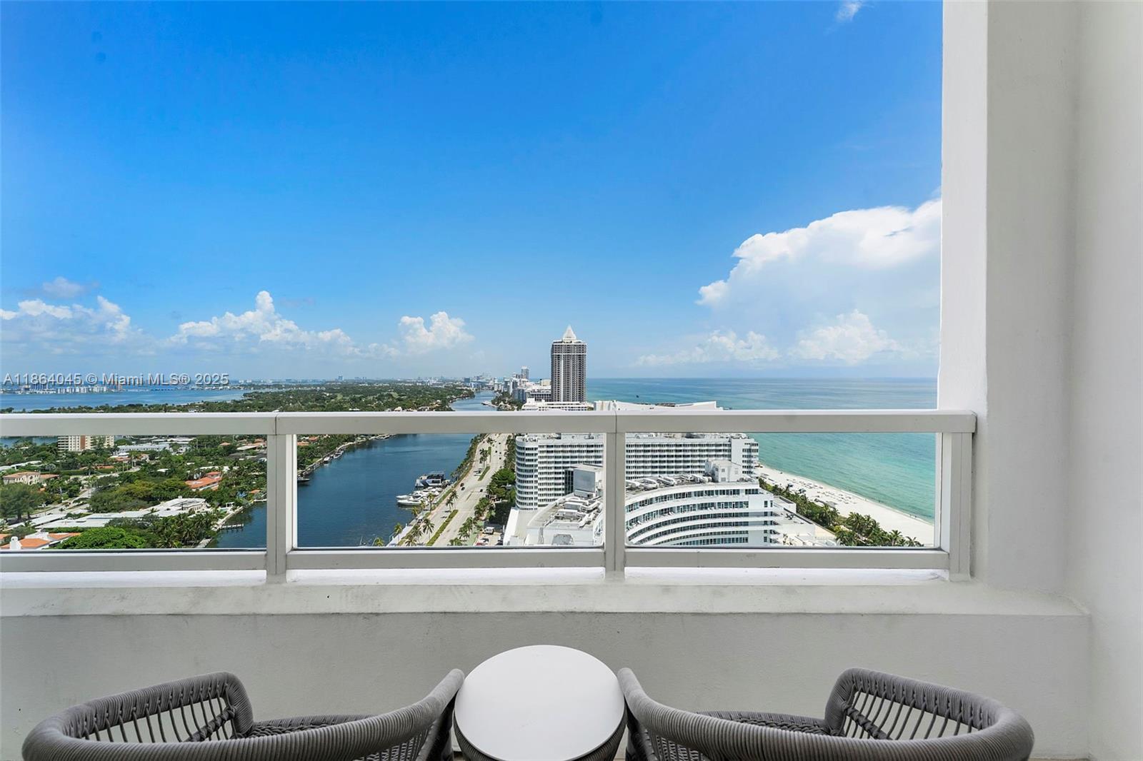 4401 Collins Ave 2907