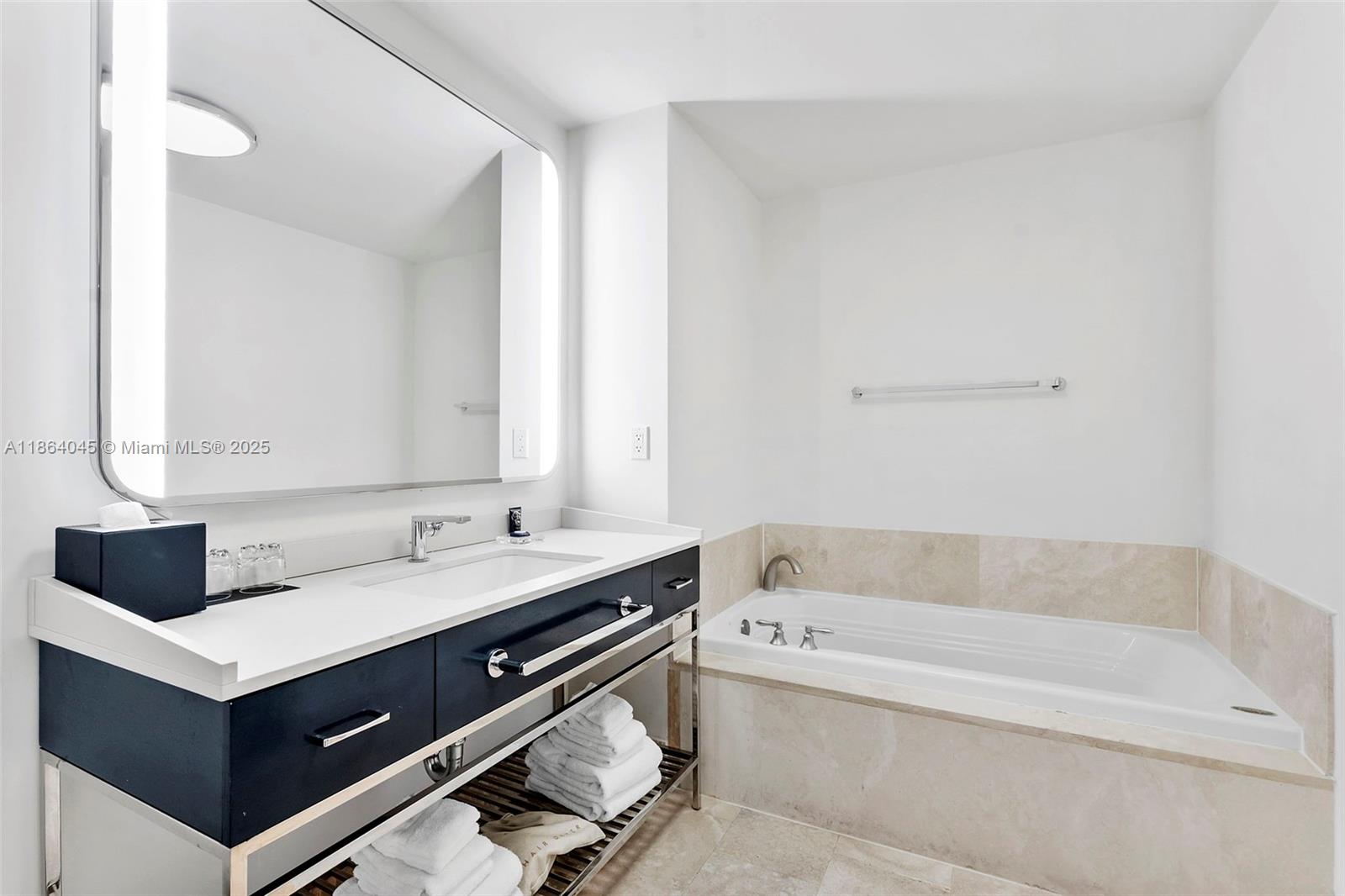 FONTAINEBLEAU II CONDO - Residential