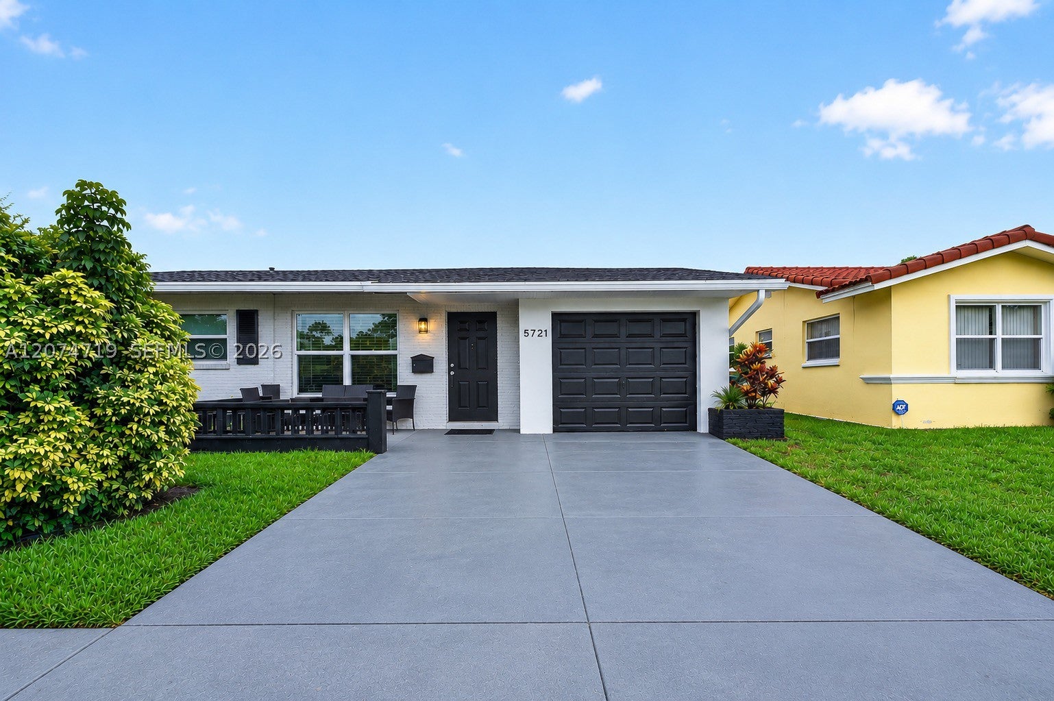 5721 NW 64th Way