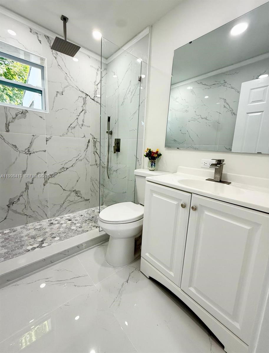 SUNSHINE MANOR - Residential