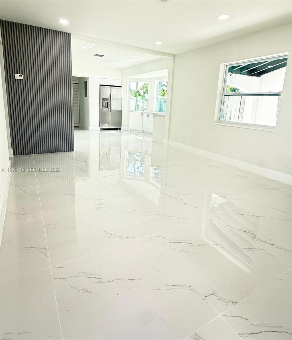 Photo of 2516 Wiley Ct, Hollywood, FL 33020 (MLS # A11998413)