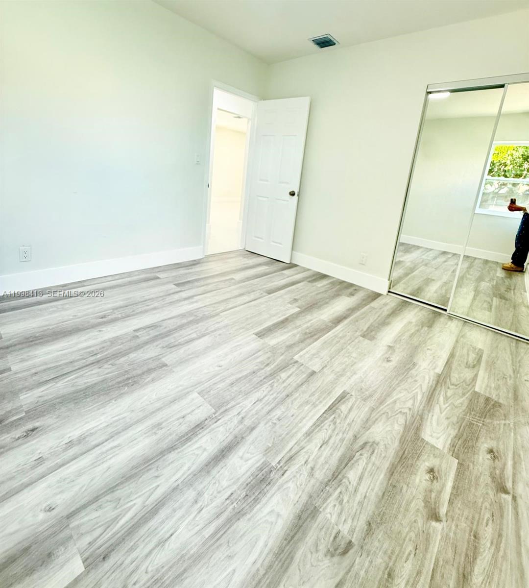 SUNSHINE MANOR - Residential