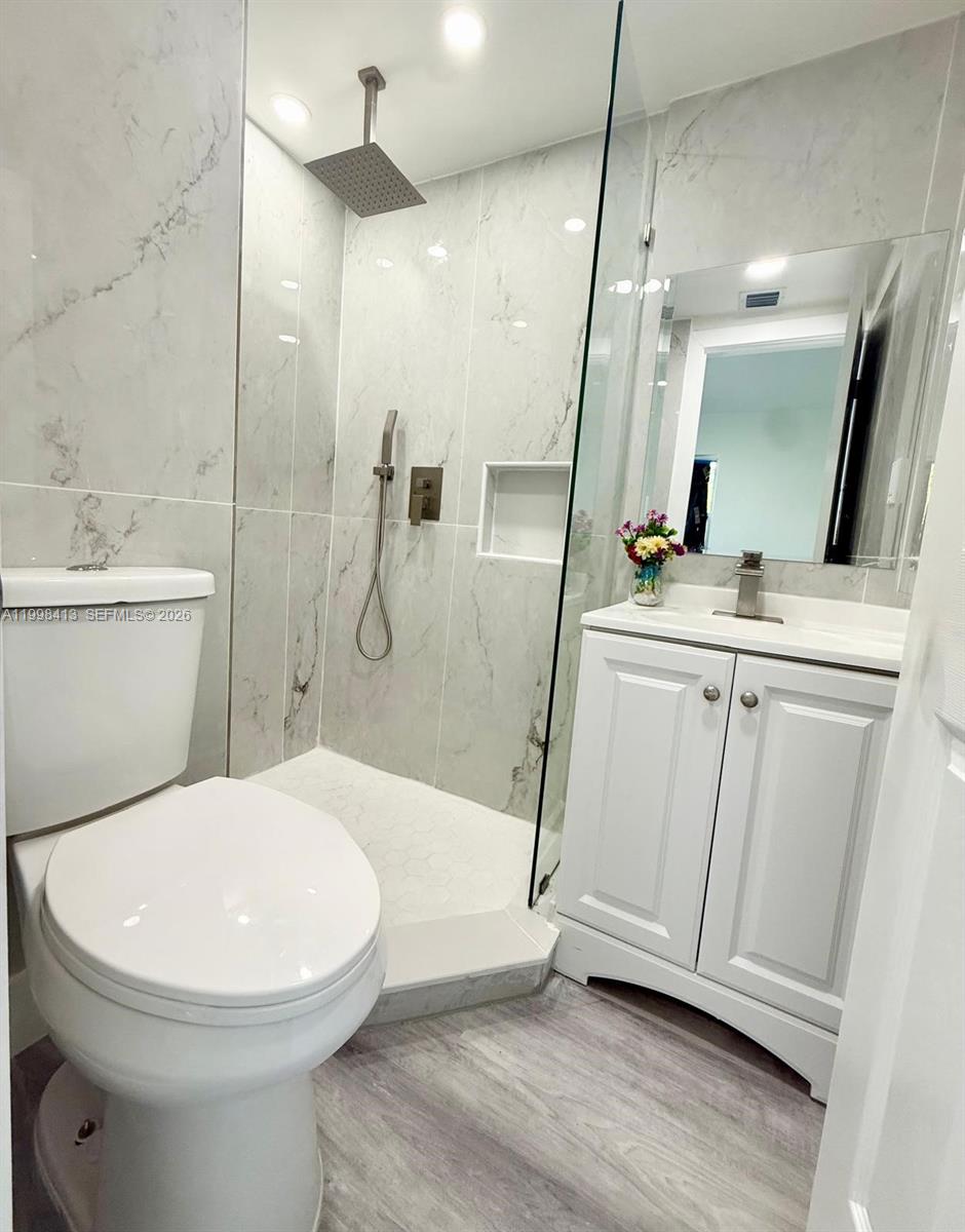 SUNSHINE MANOR - Residential