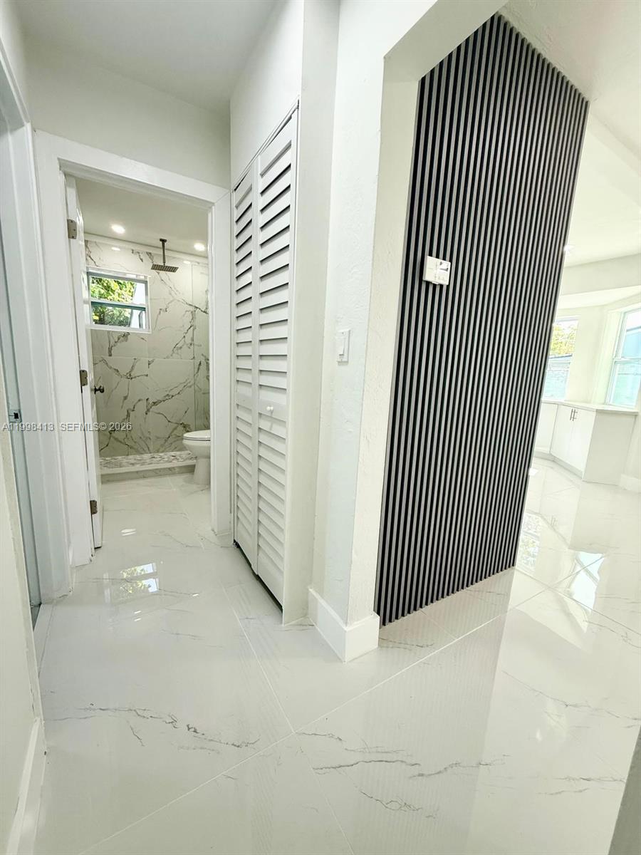 SUNSHINE MANOR - Residential