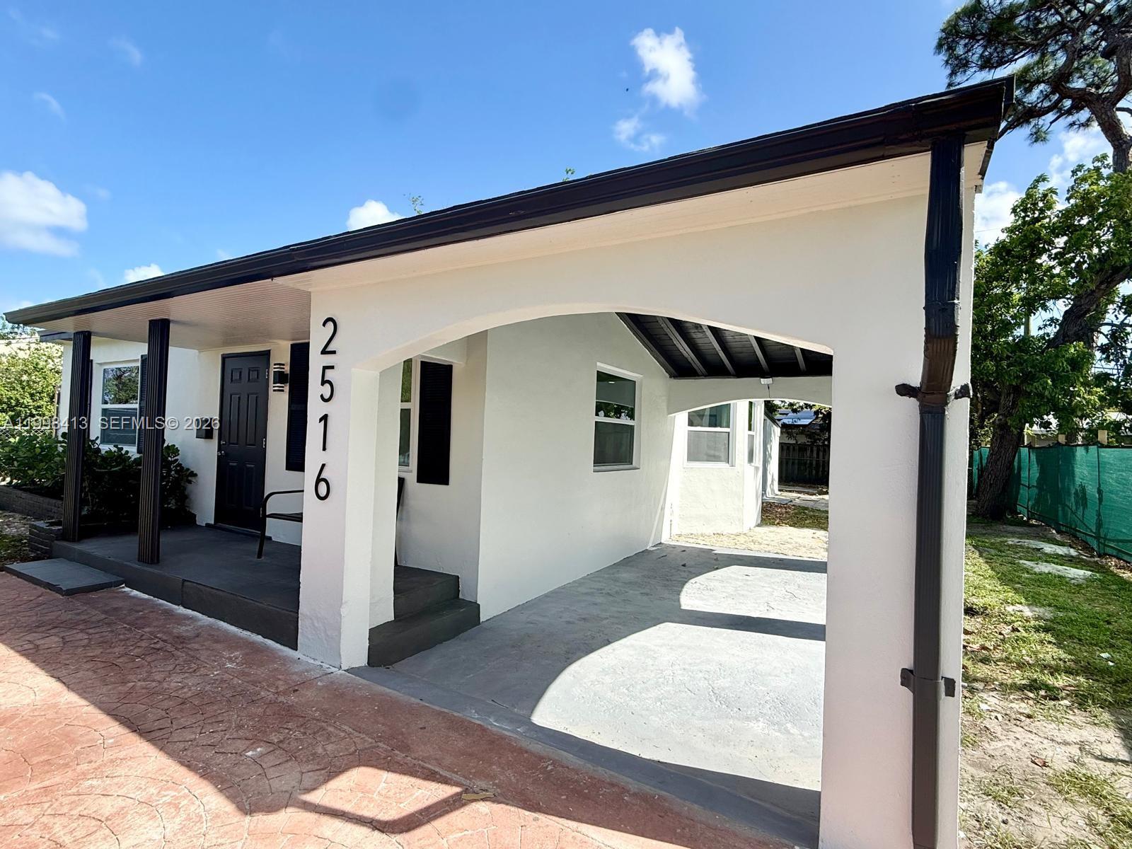 SUNSHINE MANOR - Residential