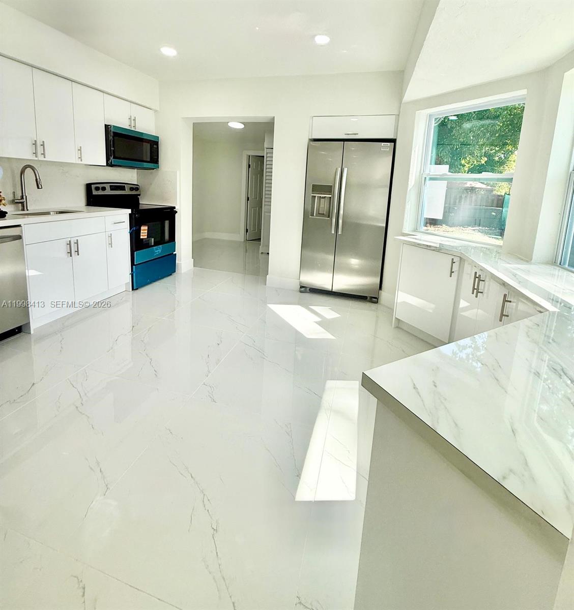 SUNSHINE MANOR - Residential