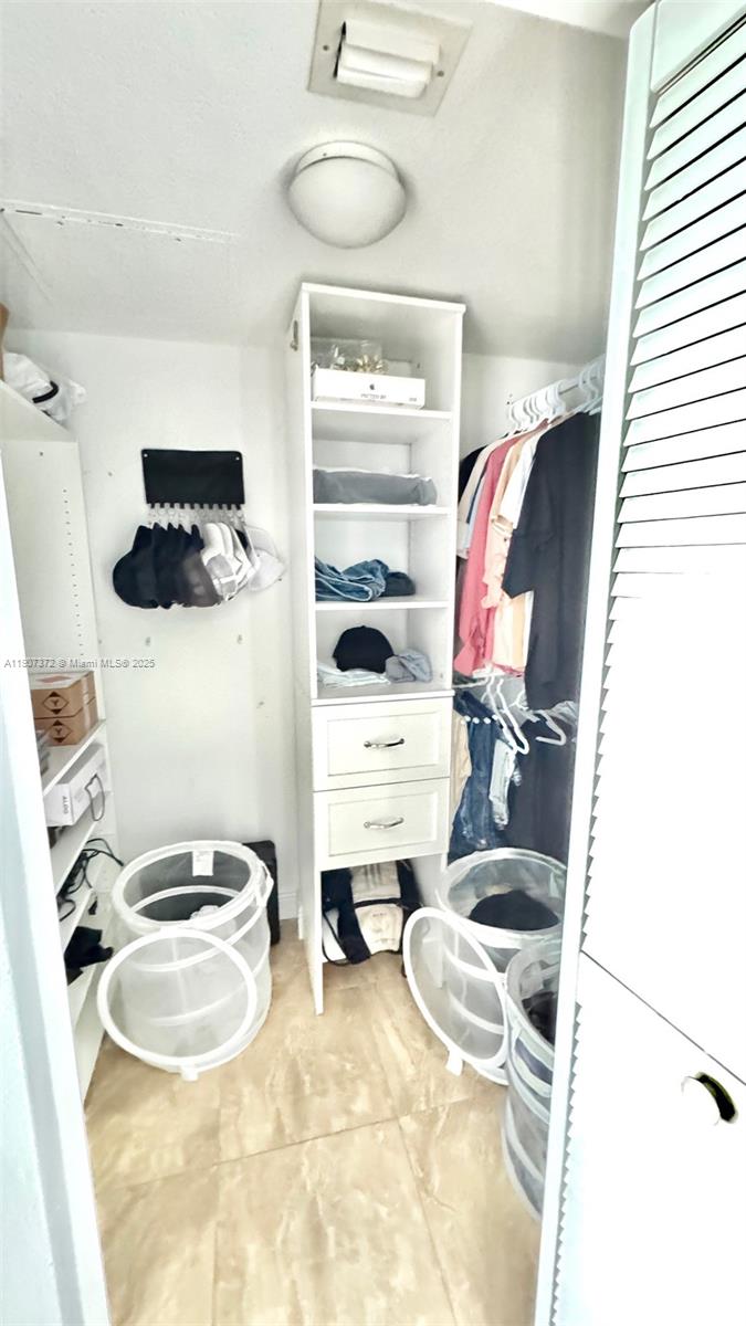 1800 CLUB CONDO - Residential