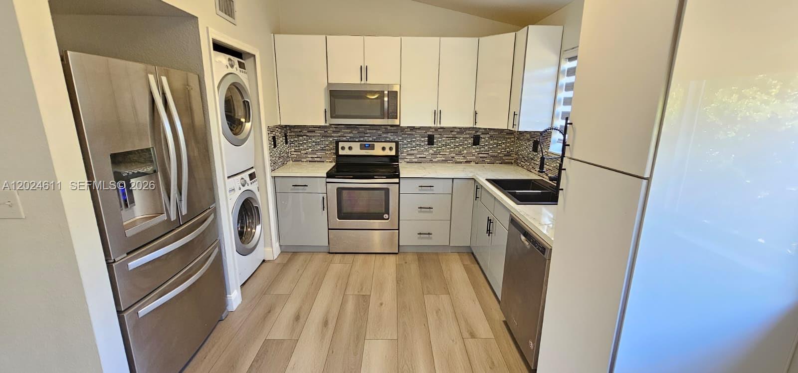 BELLEVIEW VILLAS CONDO NO - Residential Lease