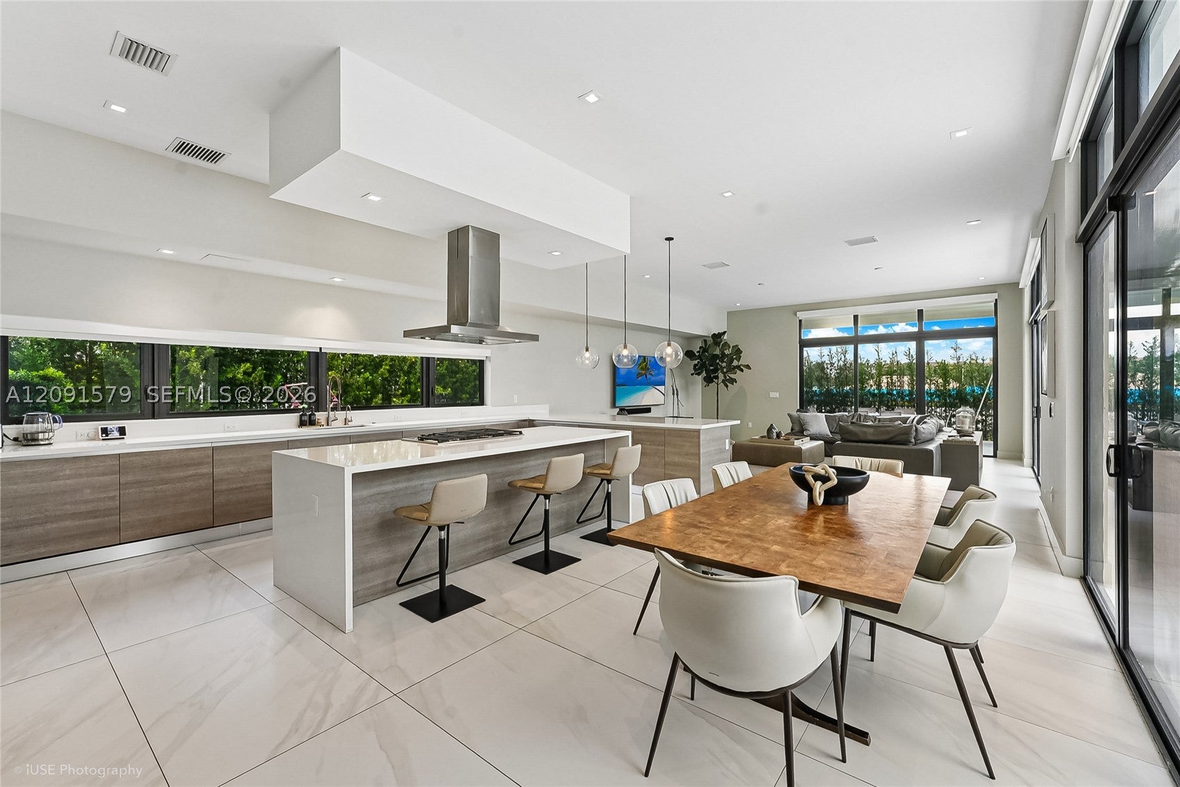 16629 BOTANIKO DR