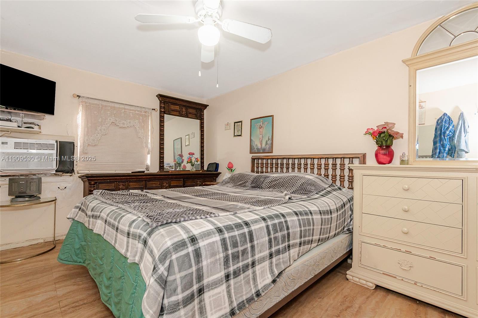 RIVERSIDE FARMS - Residential Income