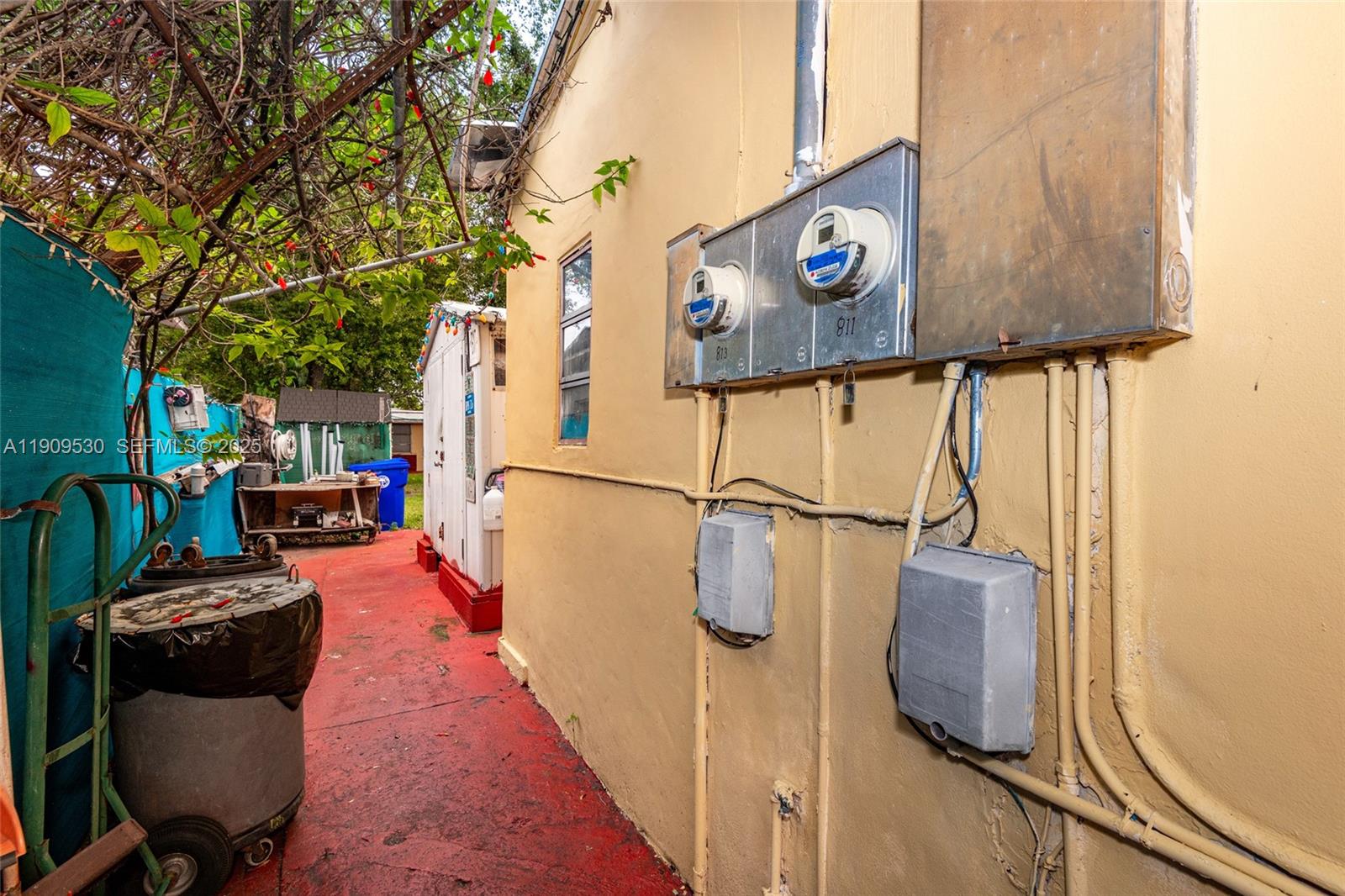 RIVERSIDE FARMS - Residential Income