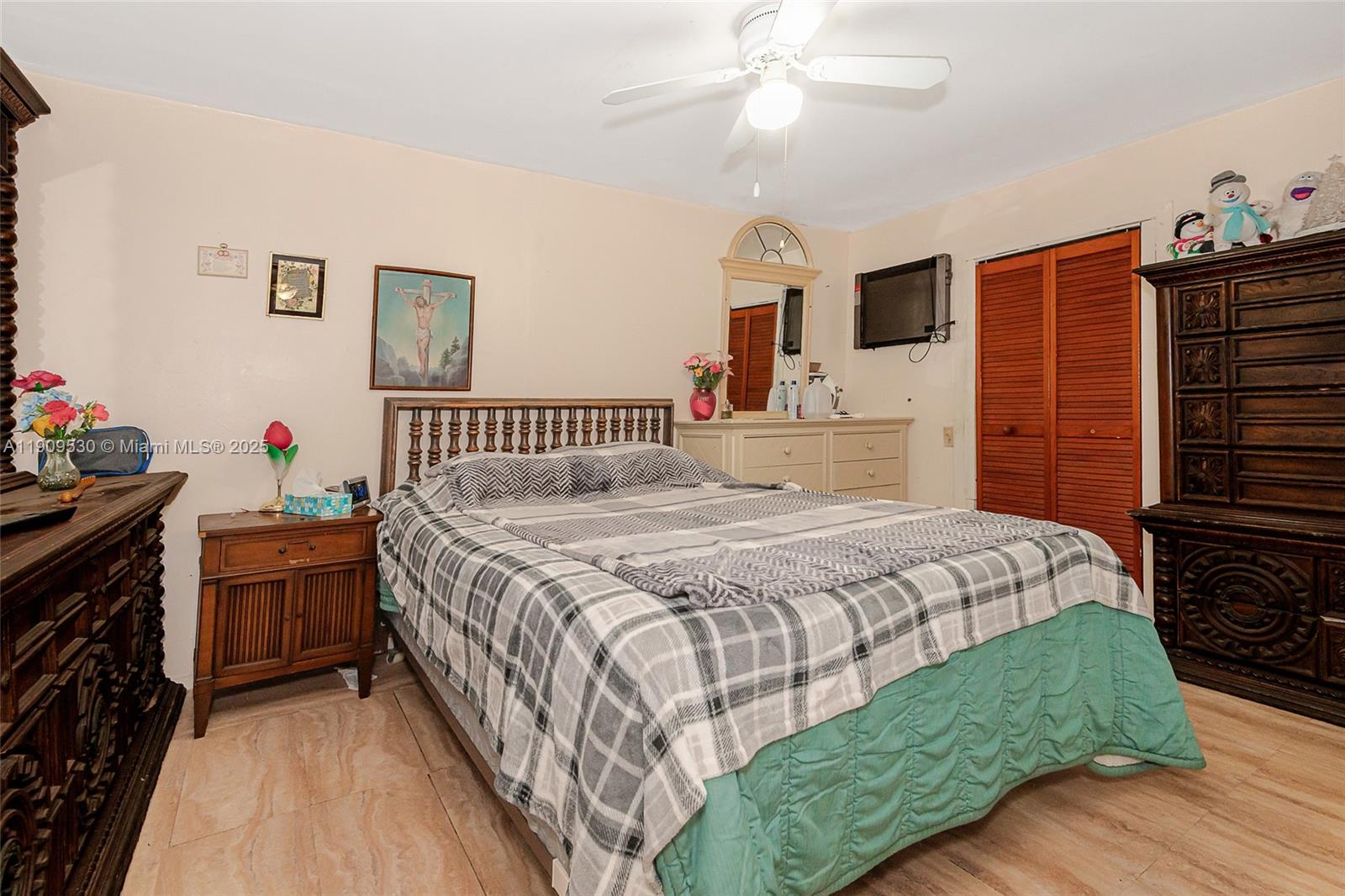 RIVERSIDE FARMS - Residential Income