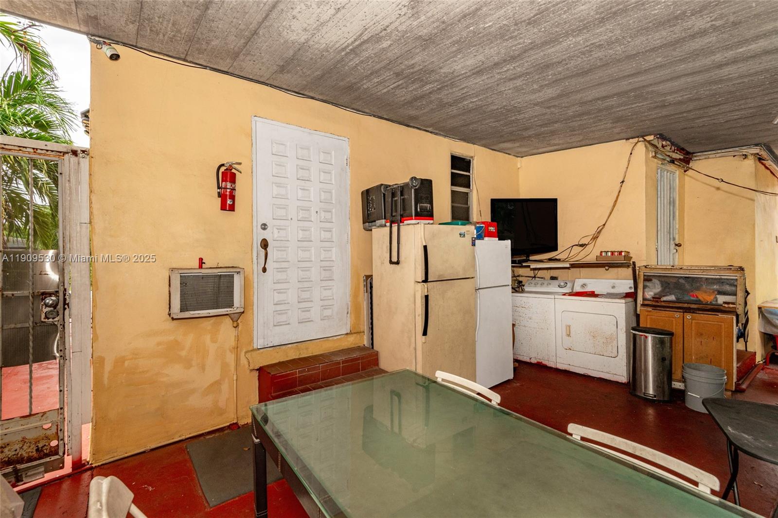 RIVERSIDE FARMS - Residential Income